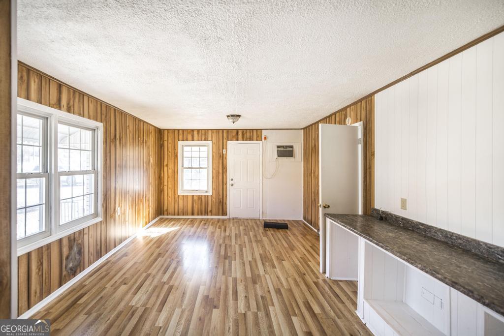 100 Glenwood Avenue Property Photo 24
