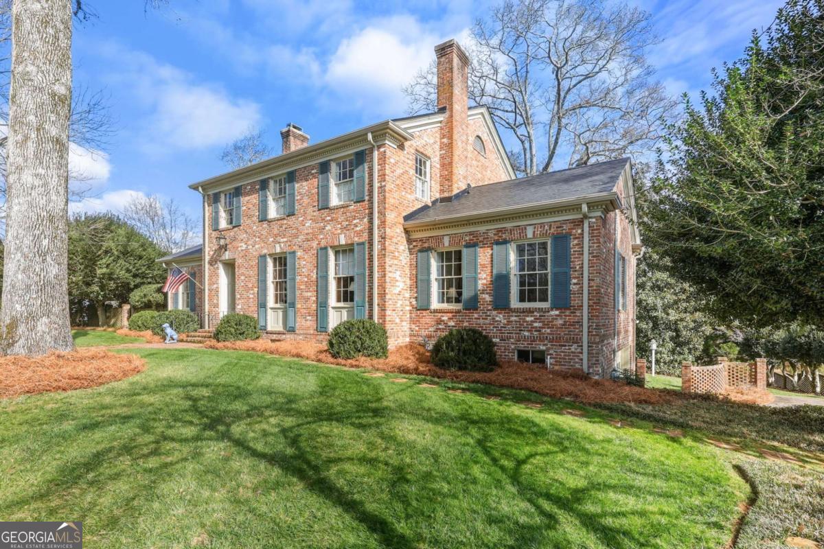 1606 Riverside Drive Property Photo 4