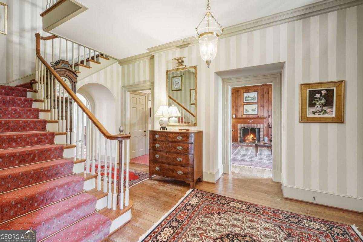 1606 Riverside Drive Property Photo 8