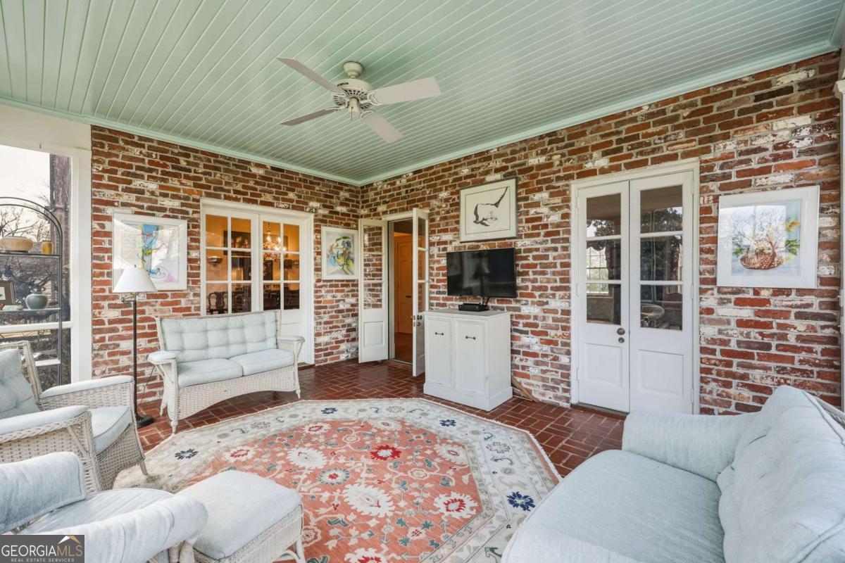 1606 Riverside Drive Property Photo 13