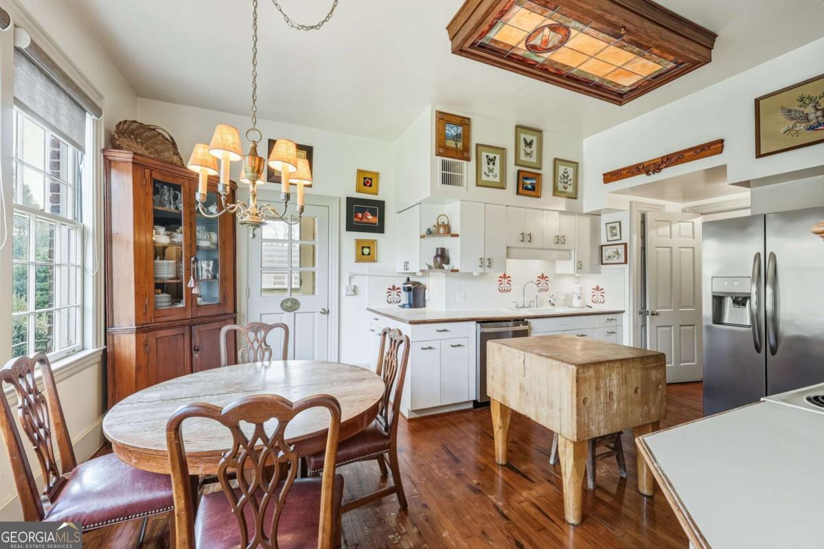 1606 Riverside Drive Property Photo 19