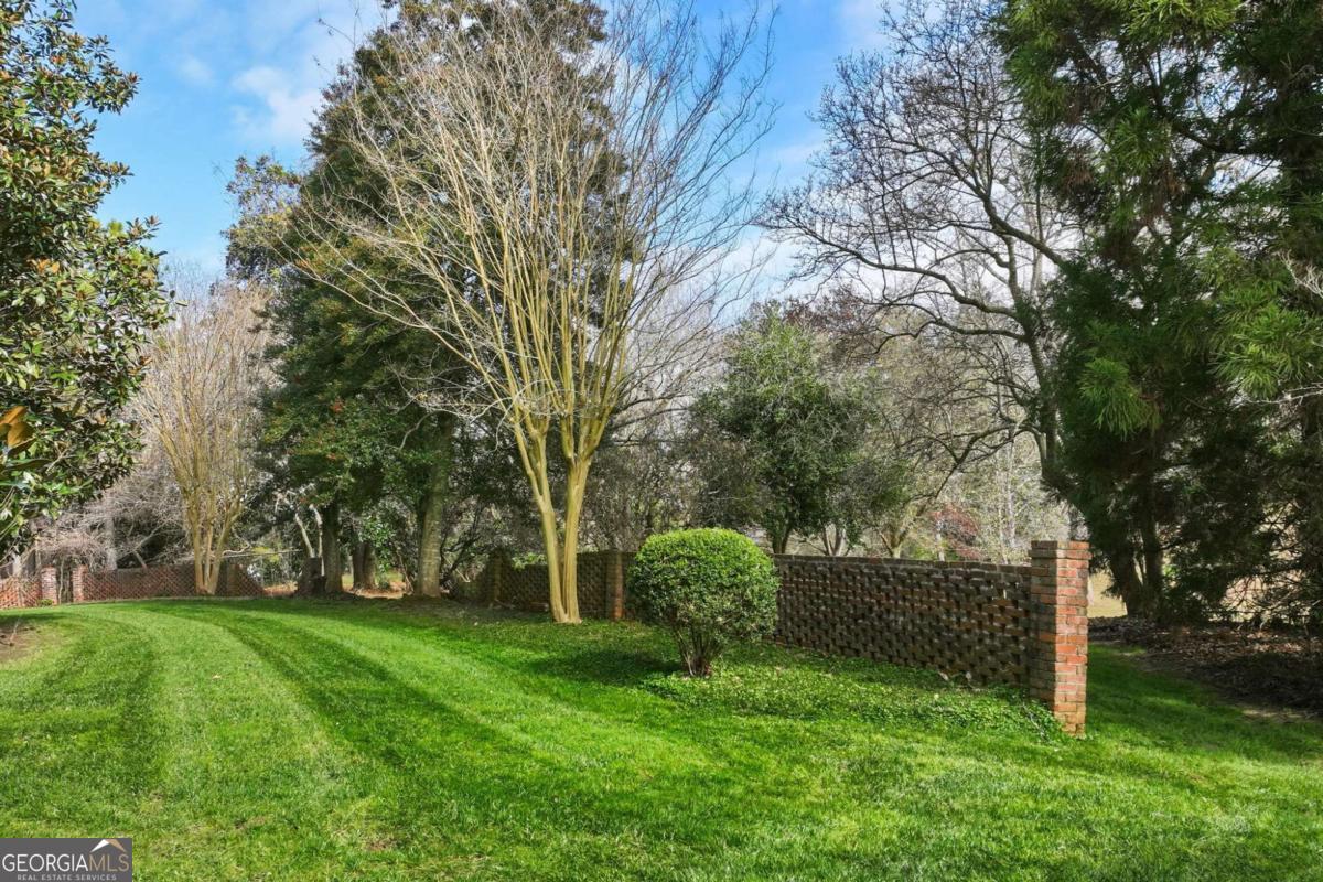 1606 Riverside Drive Property Photo 45