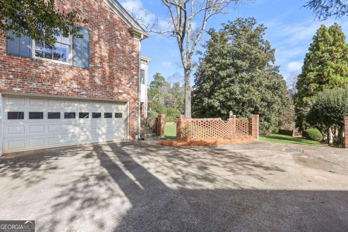 1606 Riverside Drive Property Photo 52