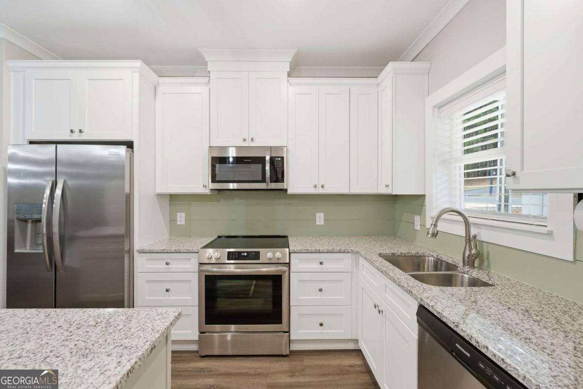 210 Hillside Drive Property Photo 10