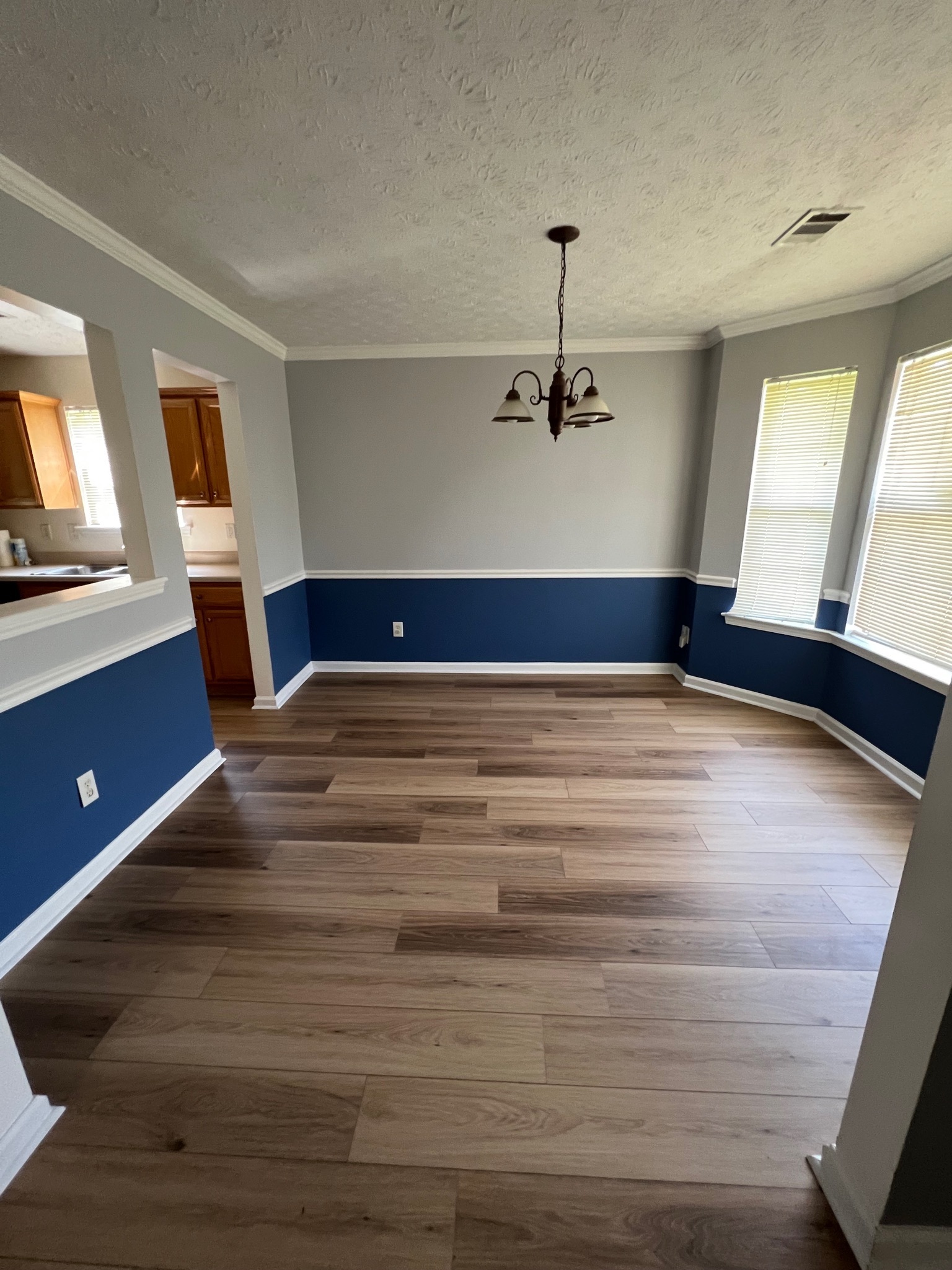 3769 Stagecoach Pass Property Photo 5