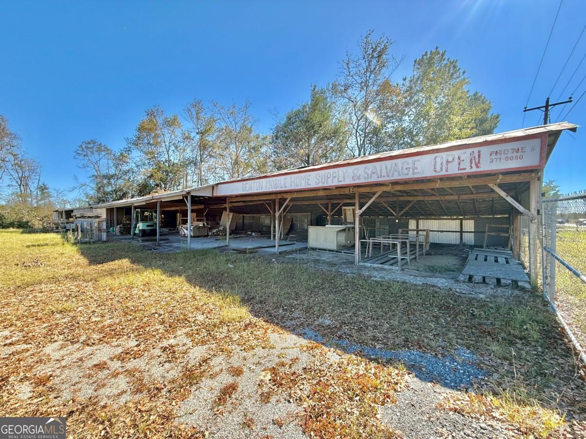 2501 Douglas Highway Property Photo 4