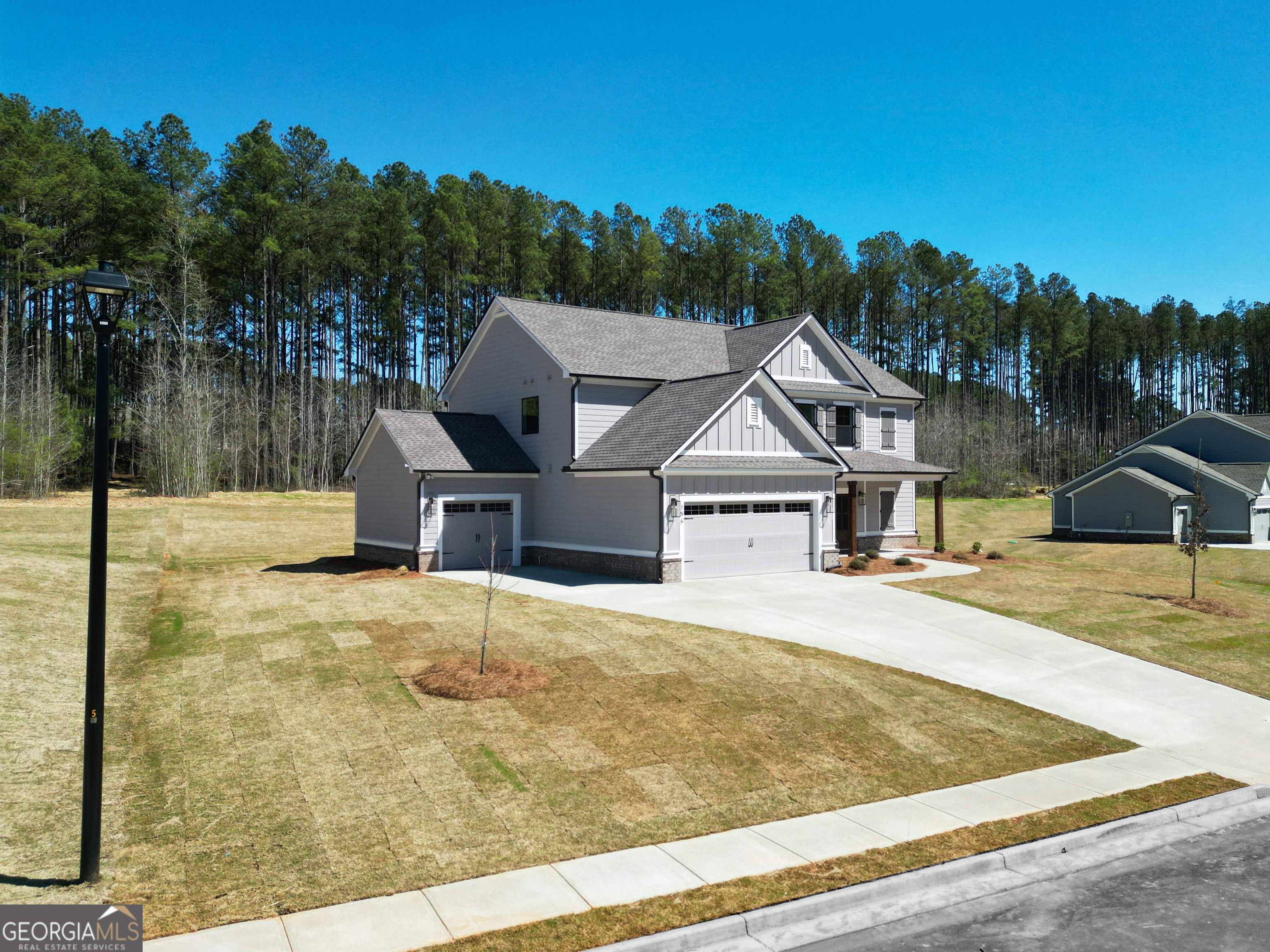 196 Weslyn Drive Property Photo 2