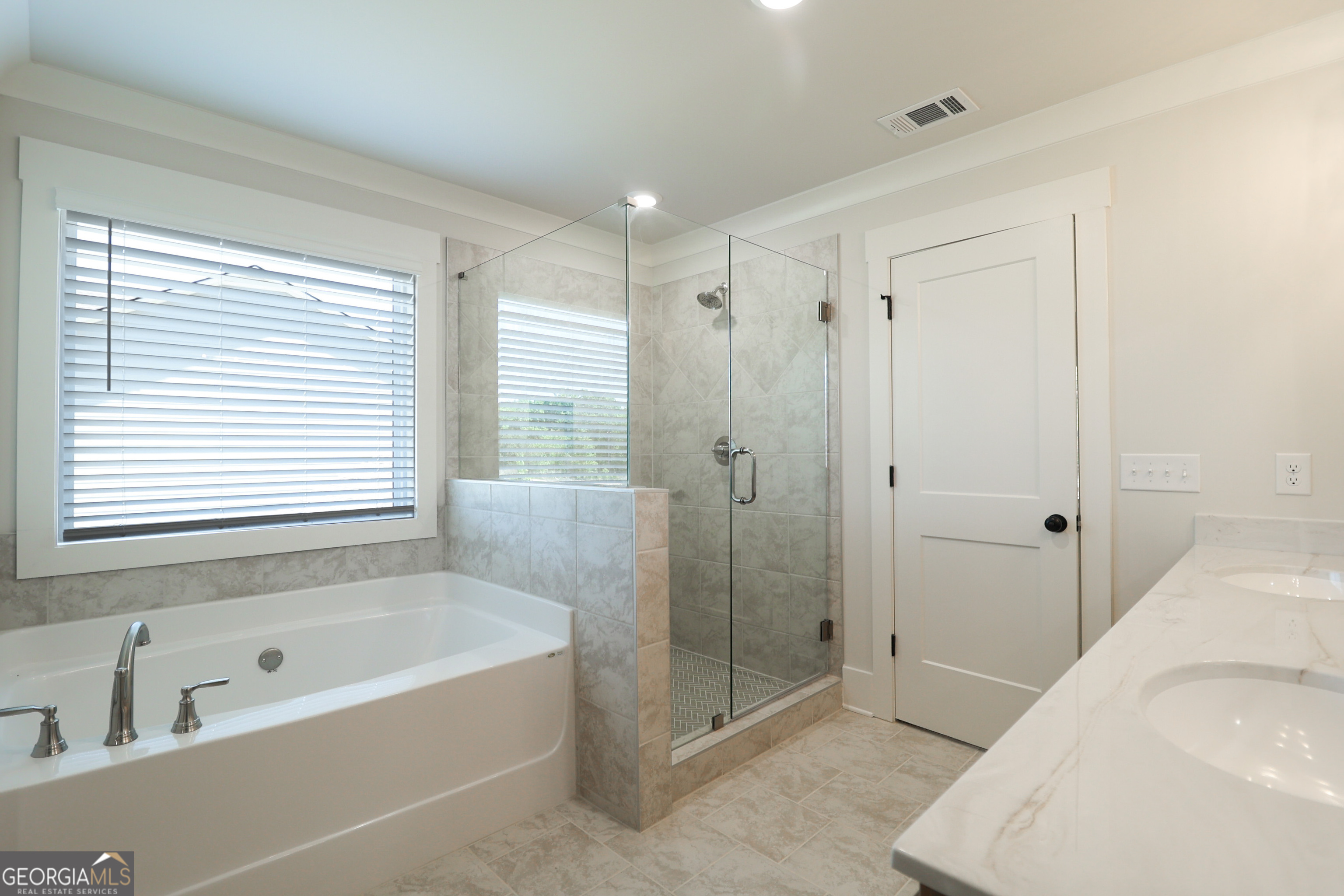 196 Weslyn Drive Property Photo 17