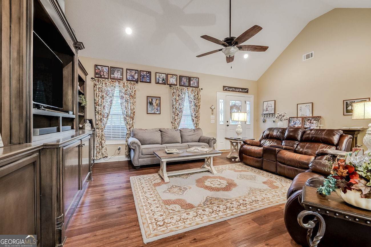 316 Hatcher Run Property Photo 6