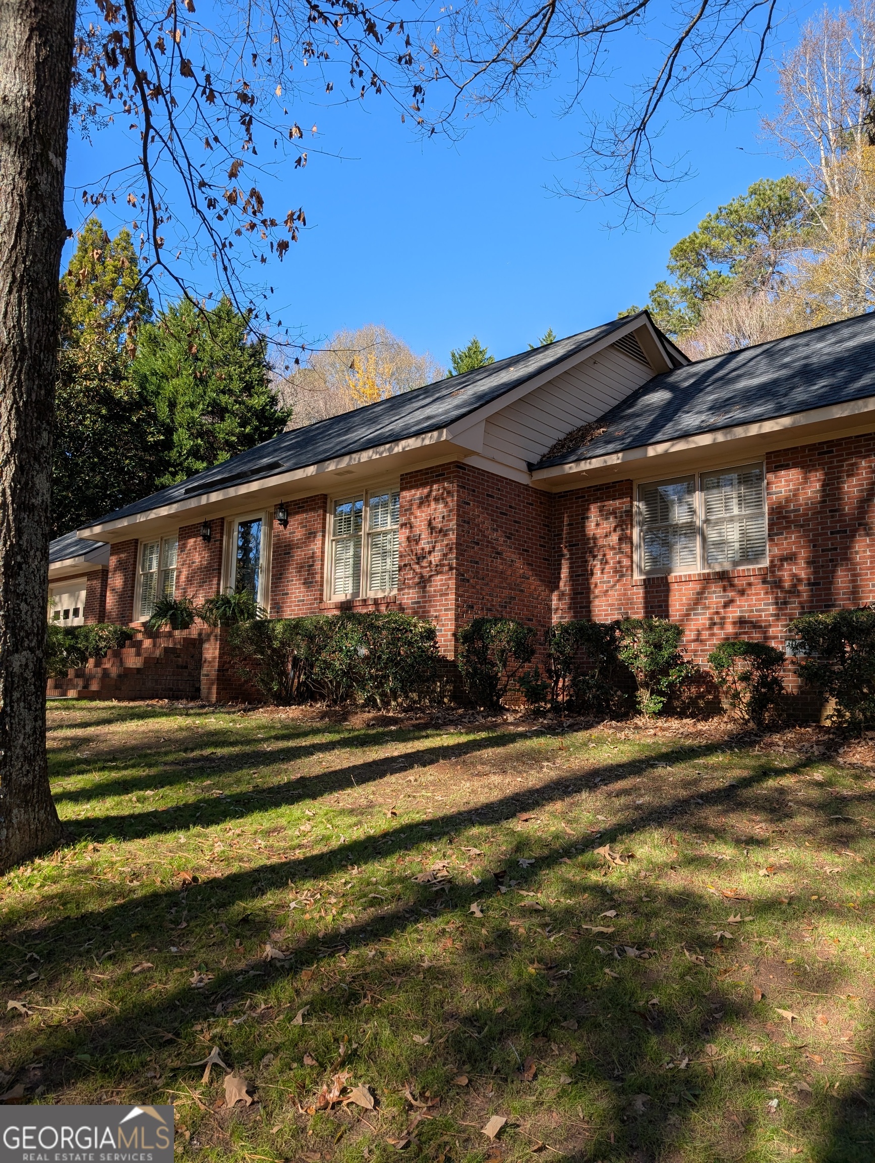 505 Breedlove Drive Property Photo 4
