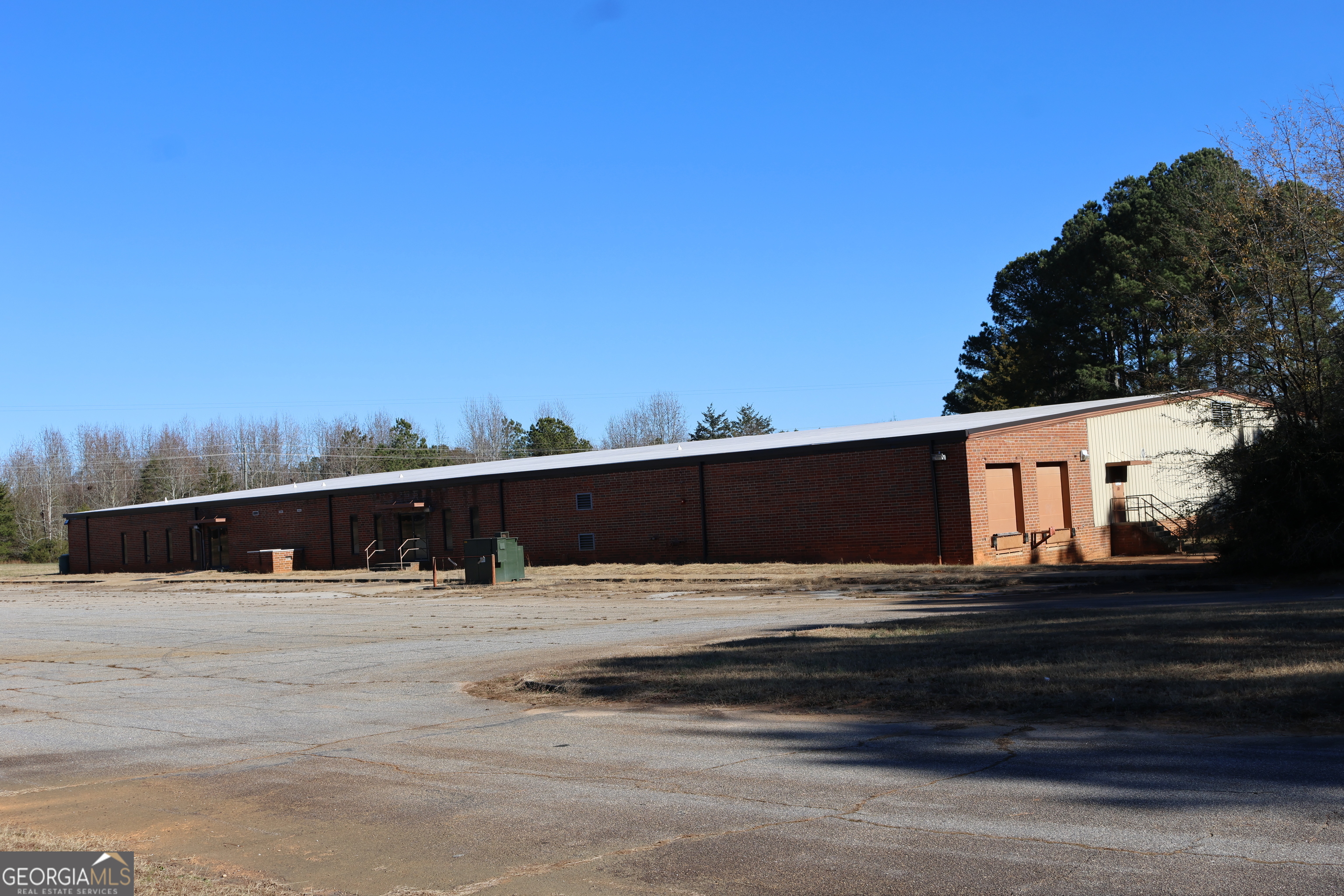 225 Clover Avenue Property Photo 2