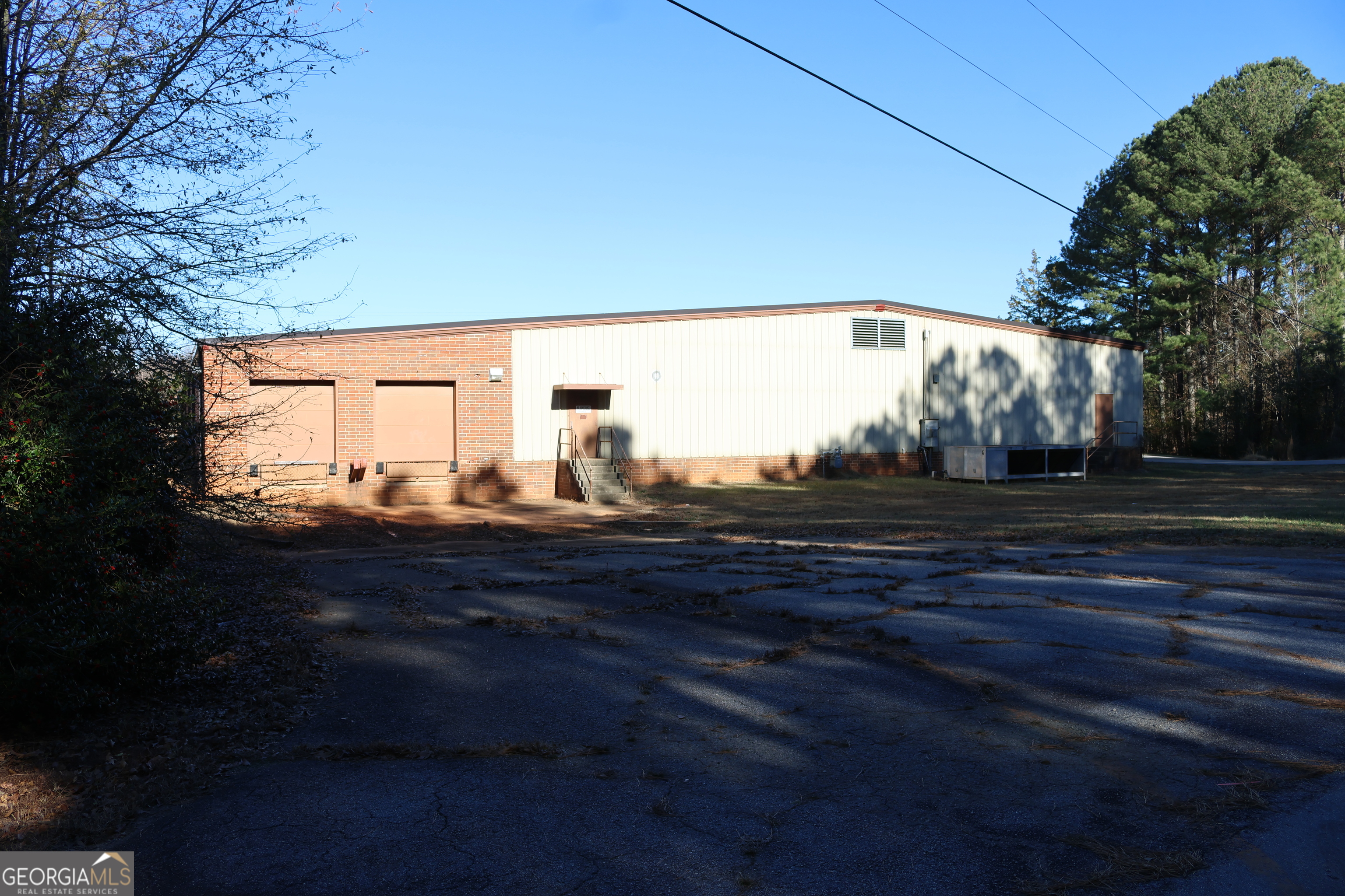 225 Clover Avenue Property Photo 7