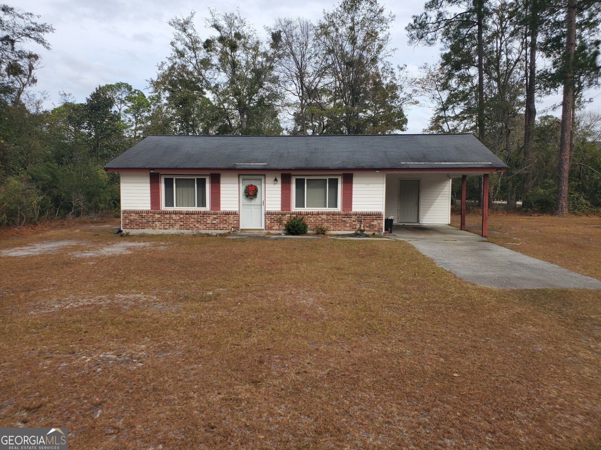992 Pineland Avenue Property Photo 1