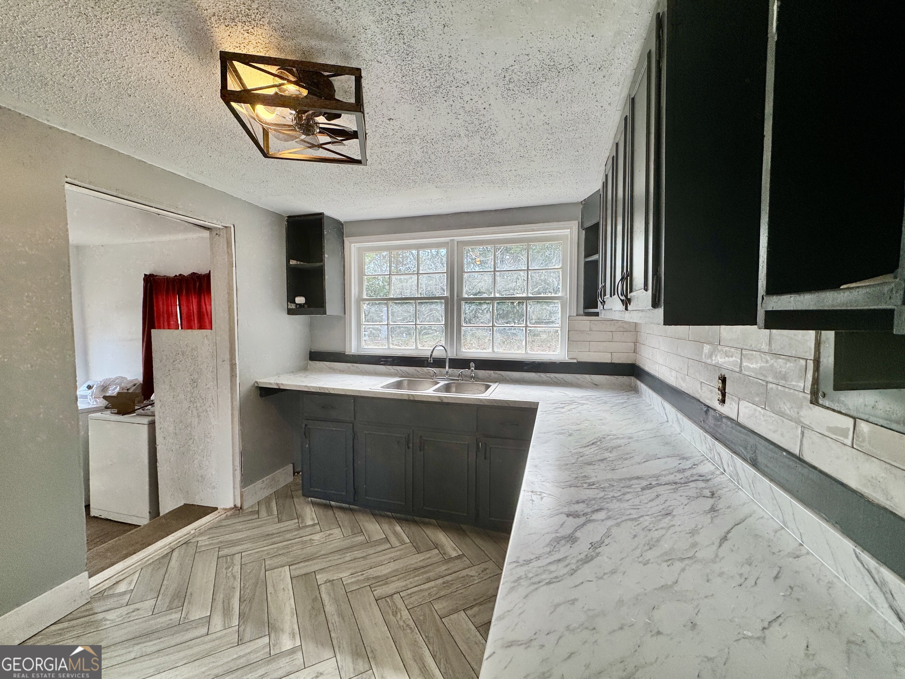 2326 Joe Wright Drive Property Photo 6