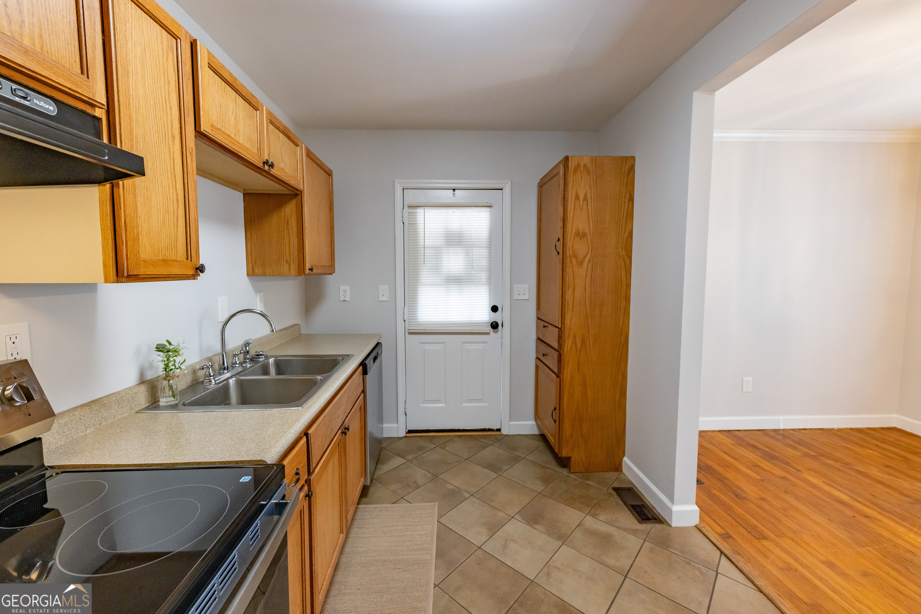 204 Doty Drive Property Photo 8