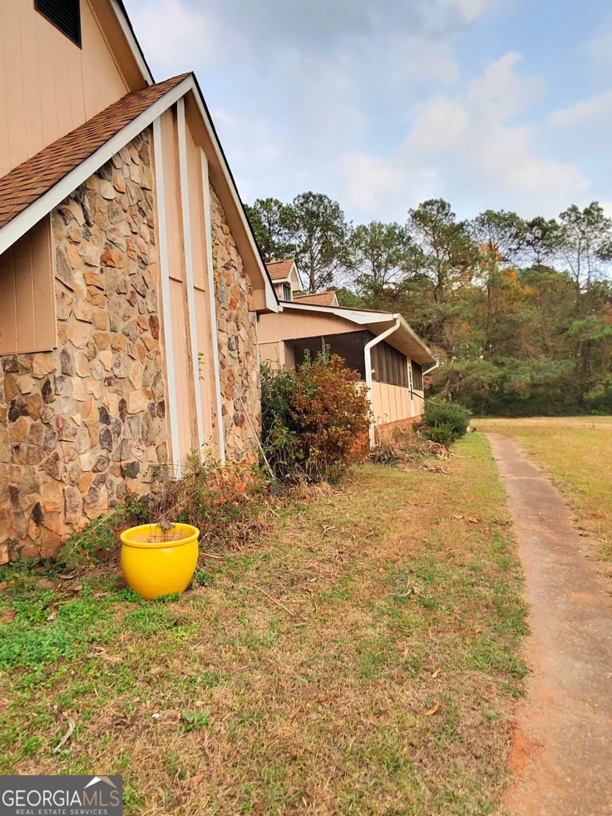 115 Frog Road # B Property Photo 5