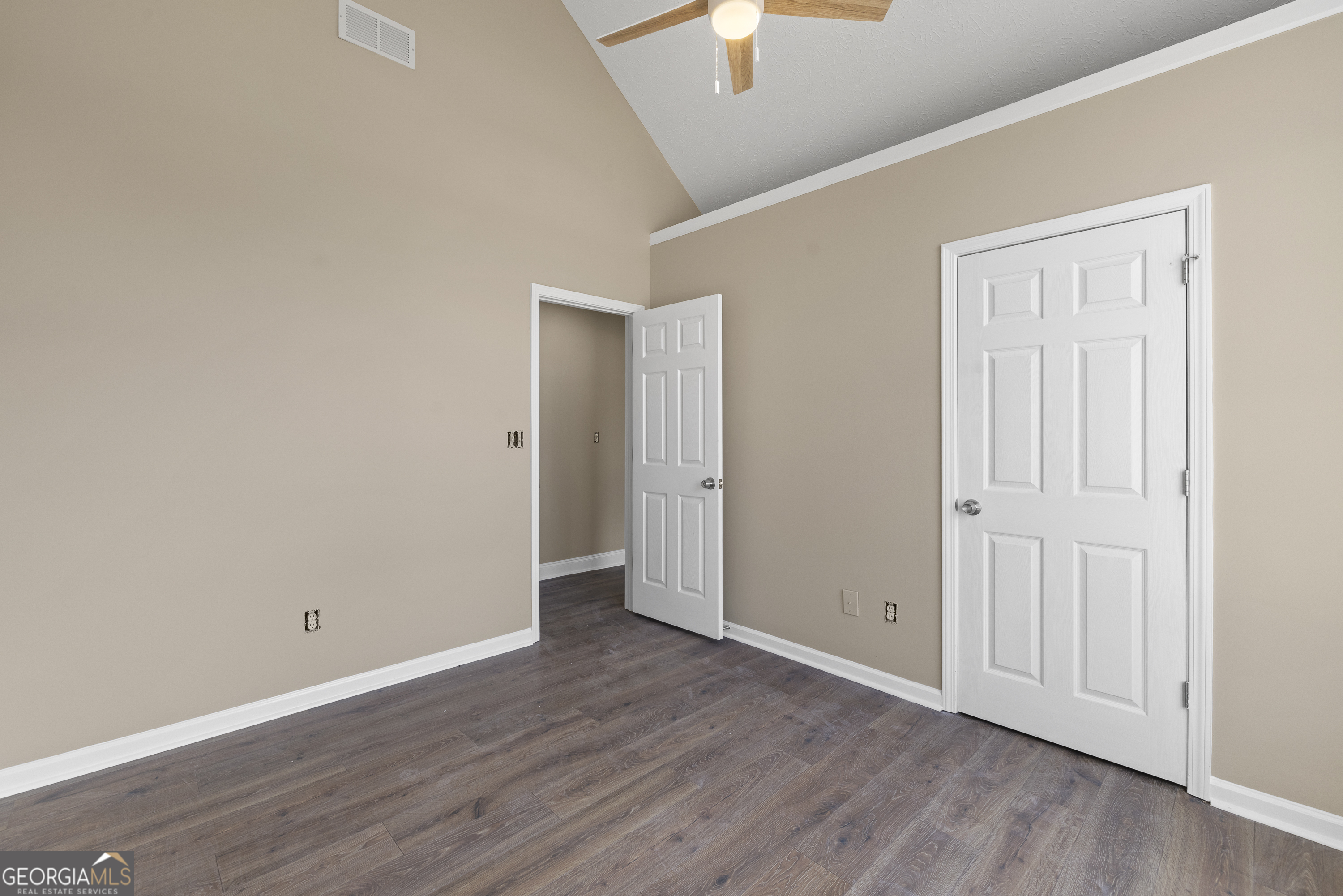 40 Bermuda Circle Property Photo 34