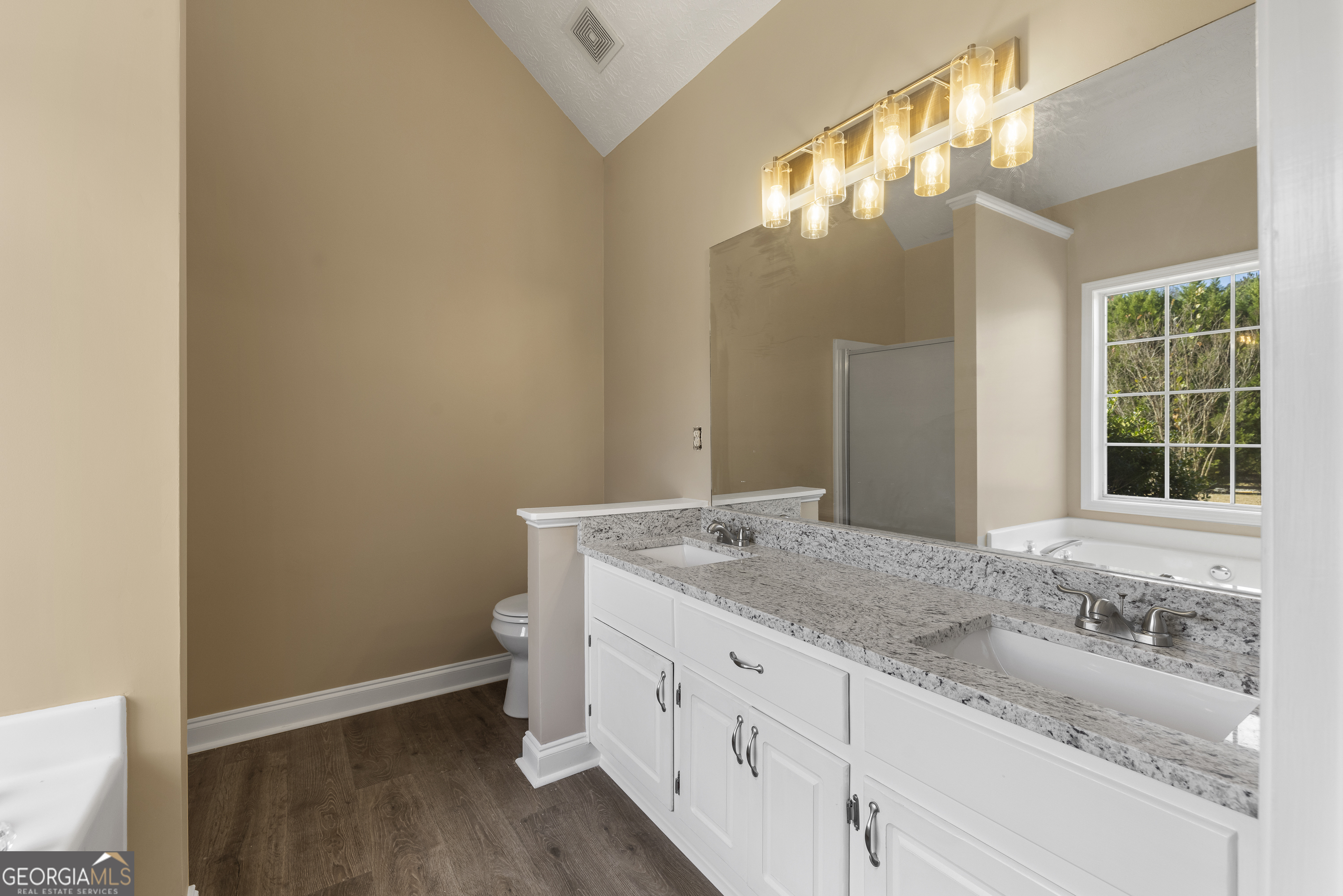 40 Bermuda Circle Property Photo 42