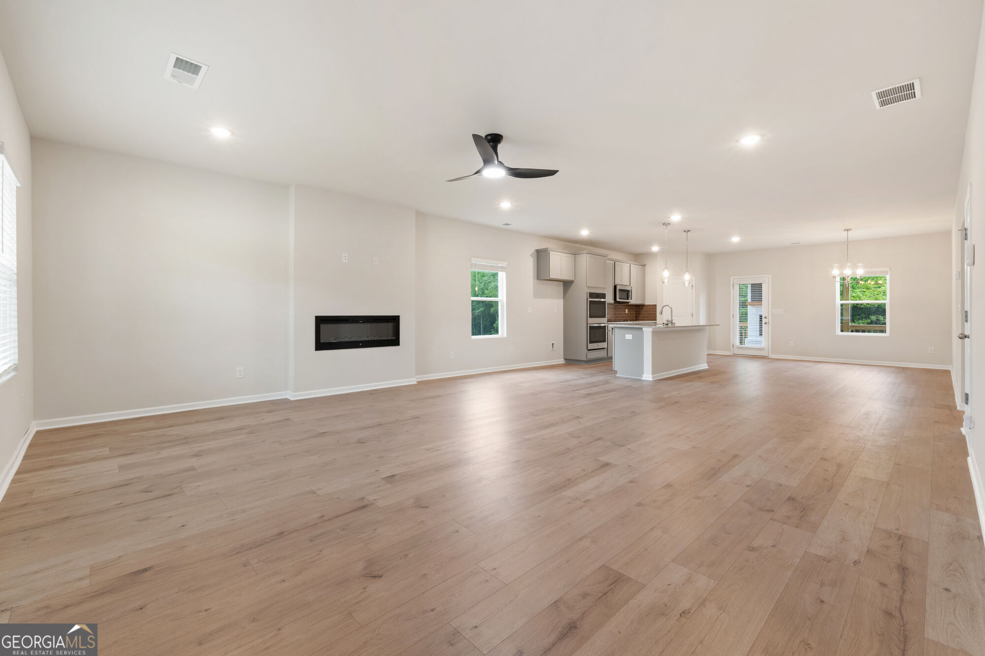 148 Post Oak # 139 Property Photo 4