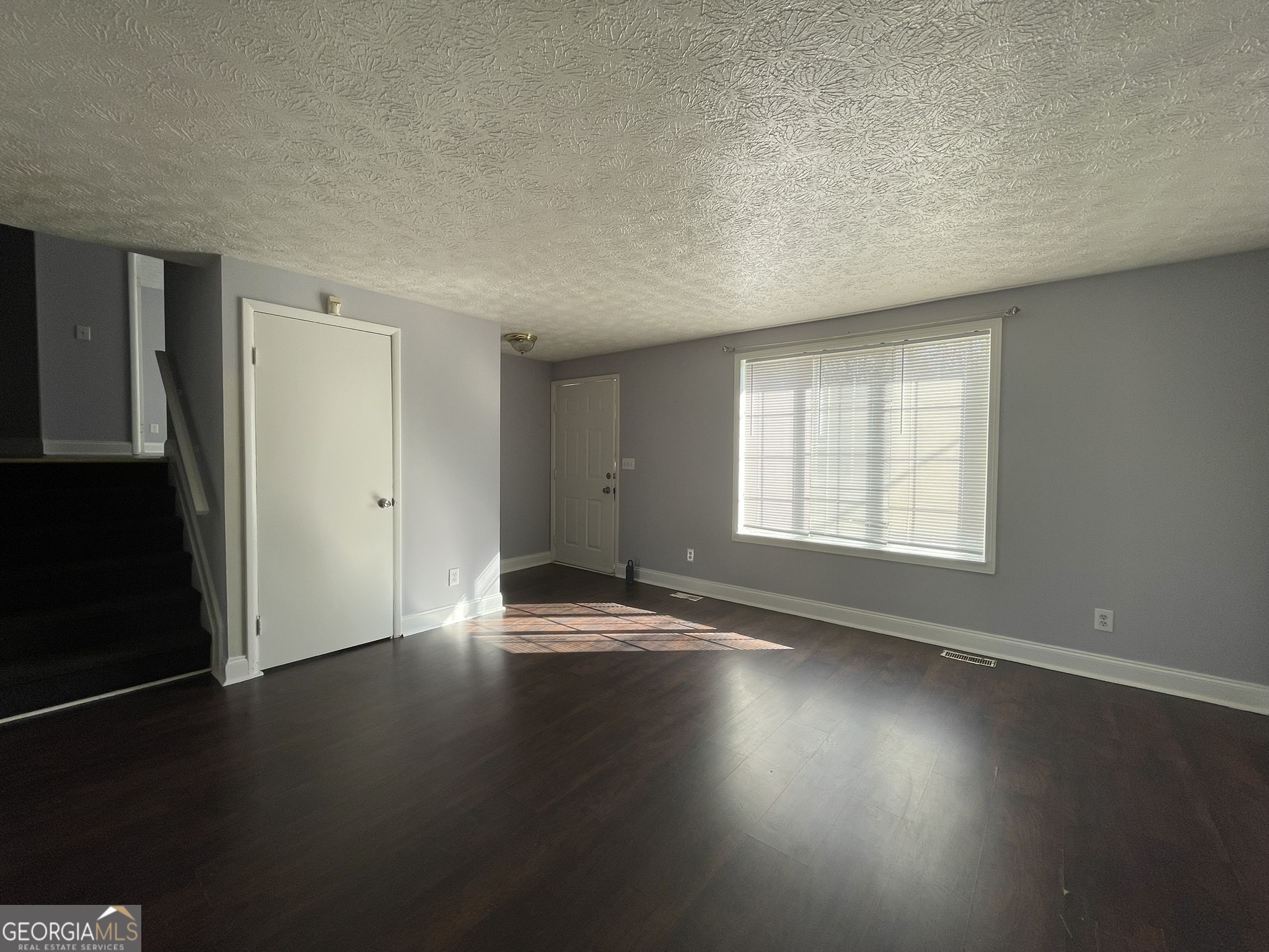 1001 Traymore Drive Property Photo 3