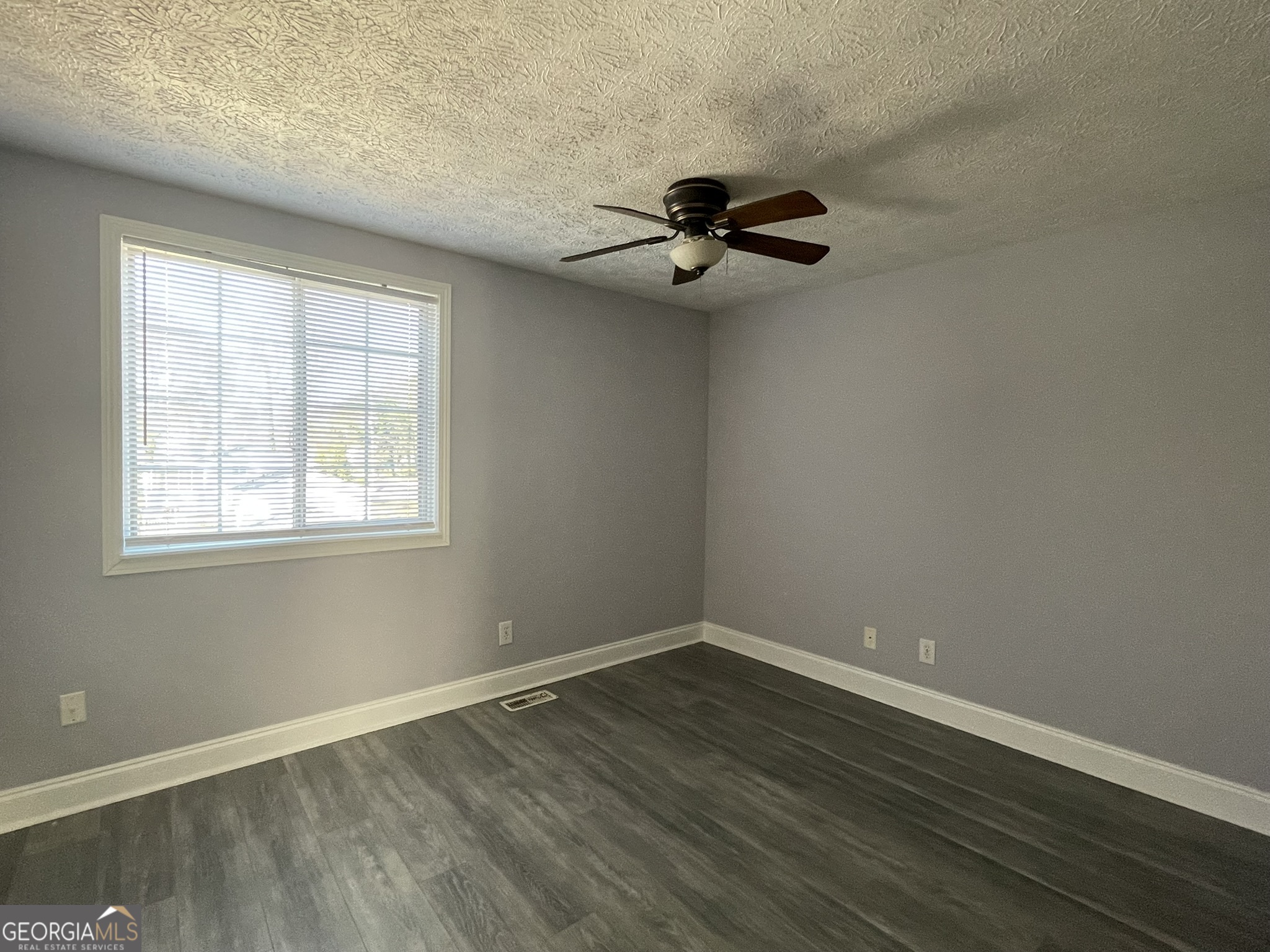 1001 Traymore Drive Property Photo 7
