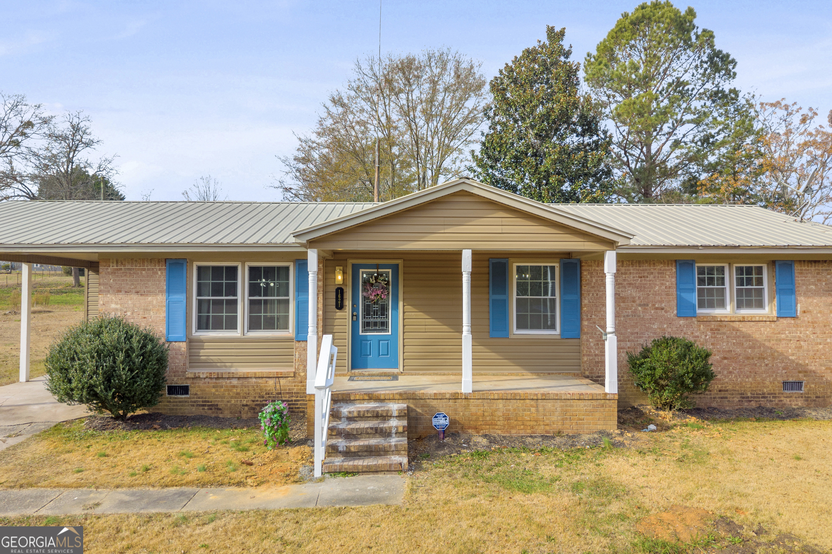 1621 Dickerson Road Property Photo 2