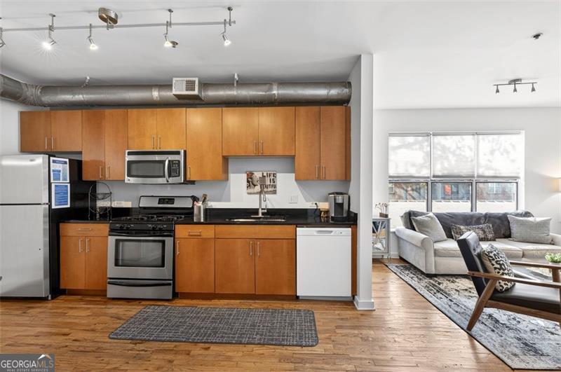 238 Walker Street Sw # 23 Property Photo 8