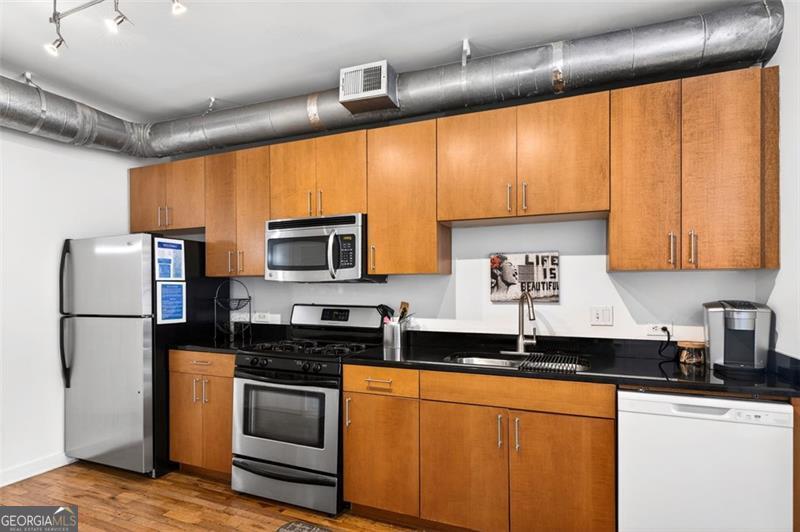 238 Walker Street Sw # 23 Property Photo 9