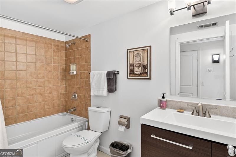 238 Walker Street Sw # 23 Property Photo 21