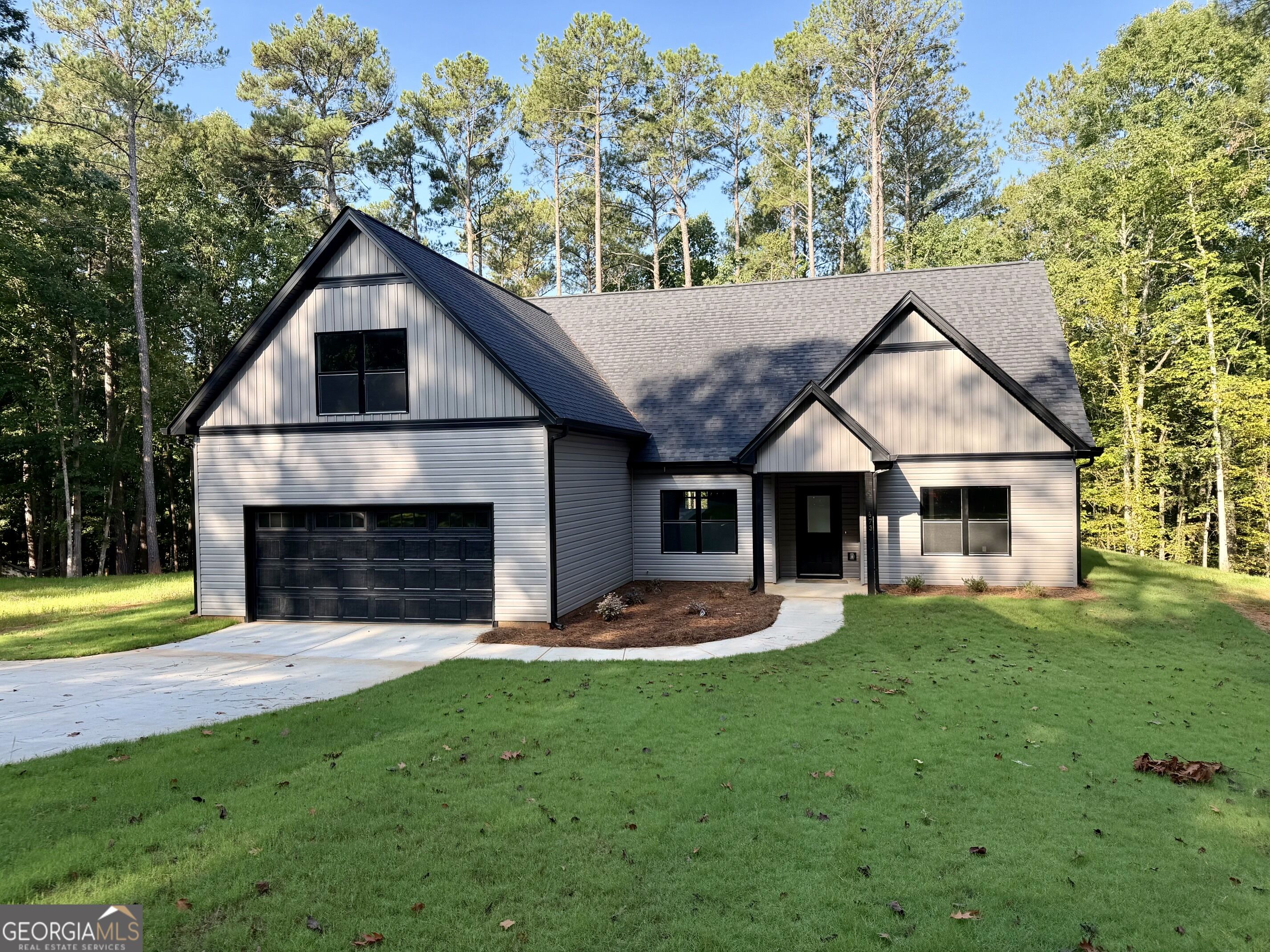 673 Pelican Circle Property Photo 1