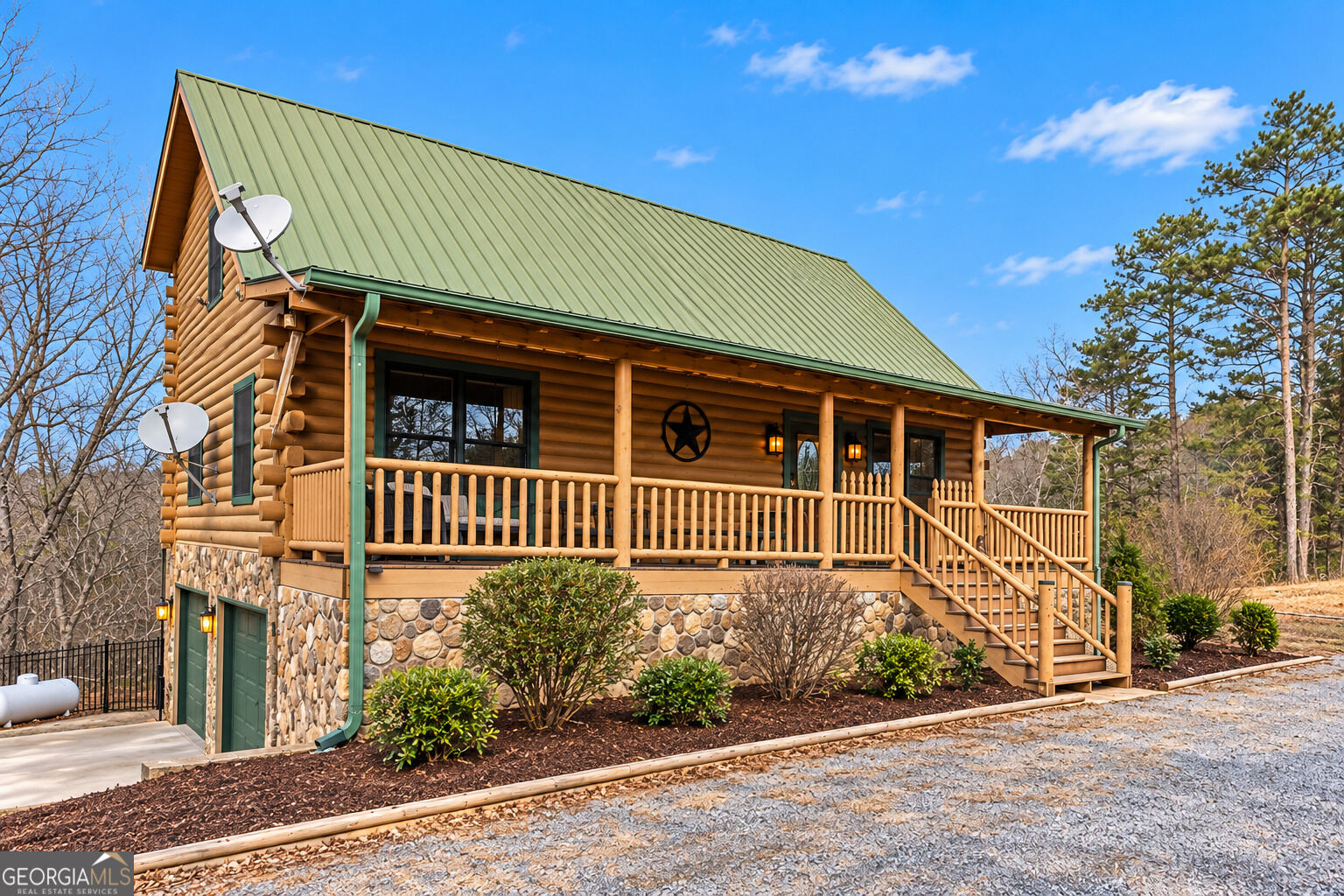 696 Railey Ridge Ne Property Photo 1