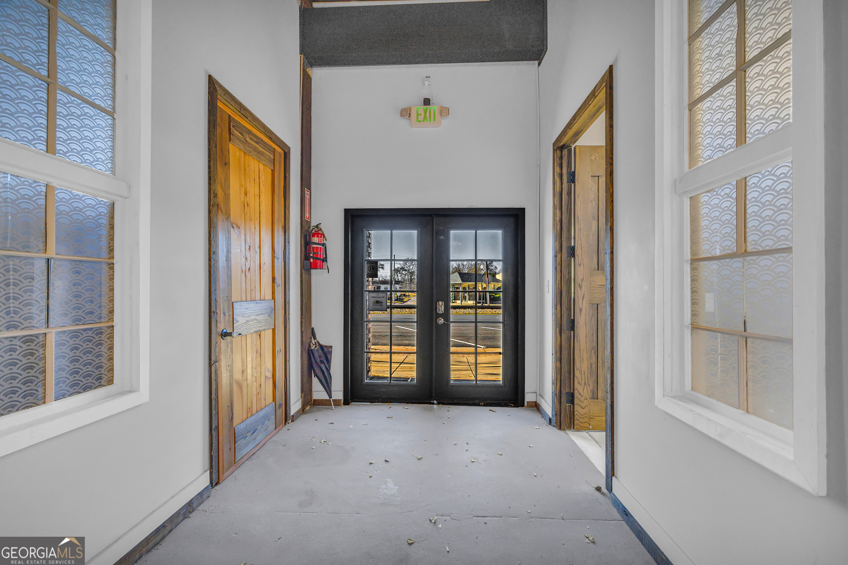 1642 S Broad Street Property Photo 12