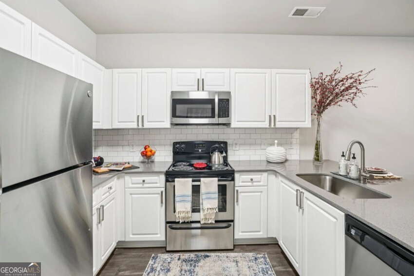 405 Phillip Boulevard # 223 Property Photo 1