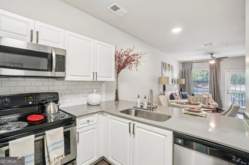 405 Phillip Boulevard # 223 Property Photo 3