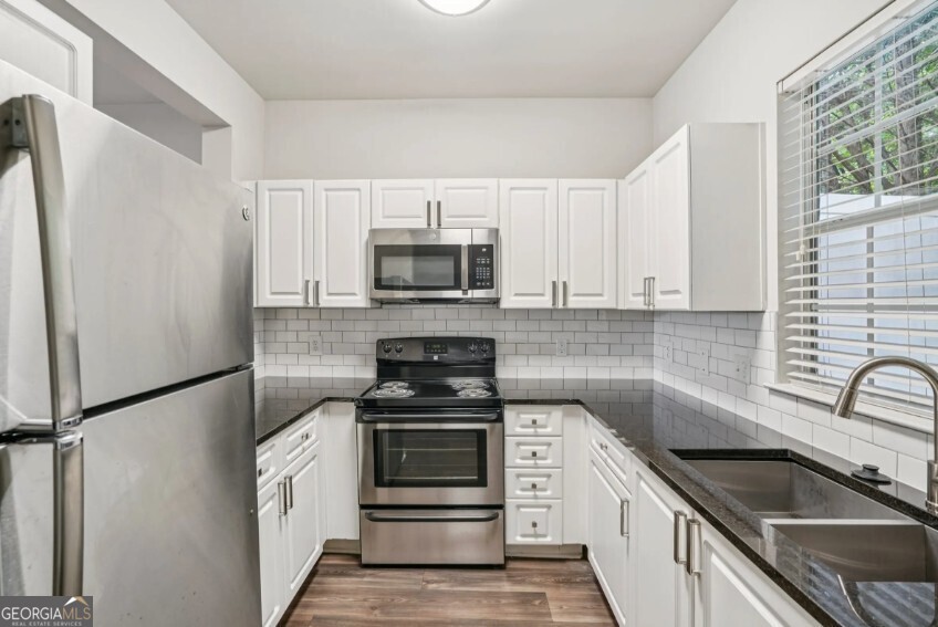 405 Phillip Boulevard # 223 Property Photo 4