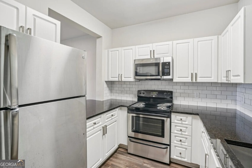 405 Phillip Boulevard # 223 Property Photo 5