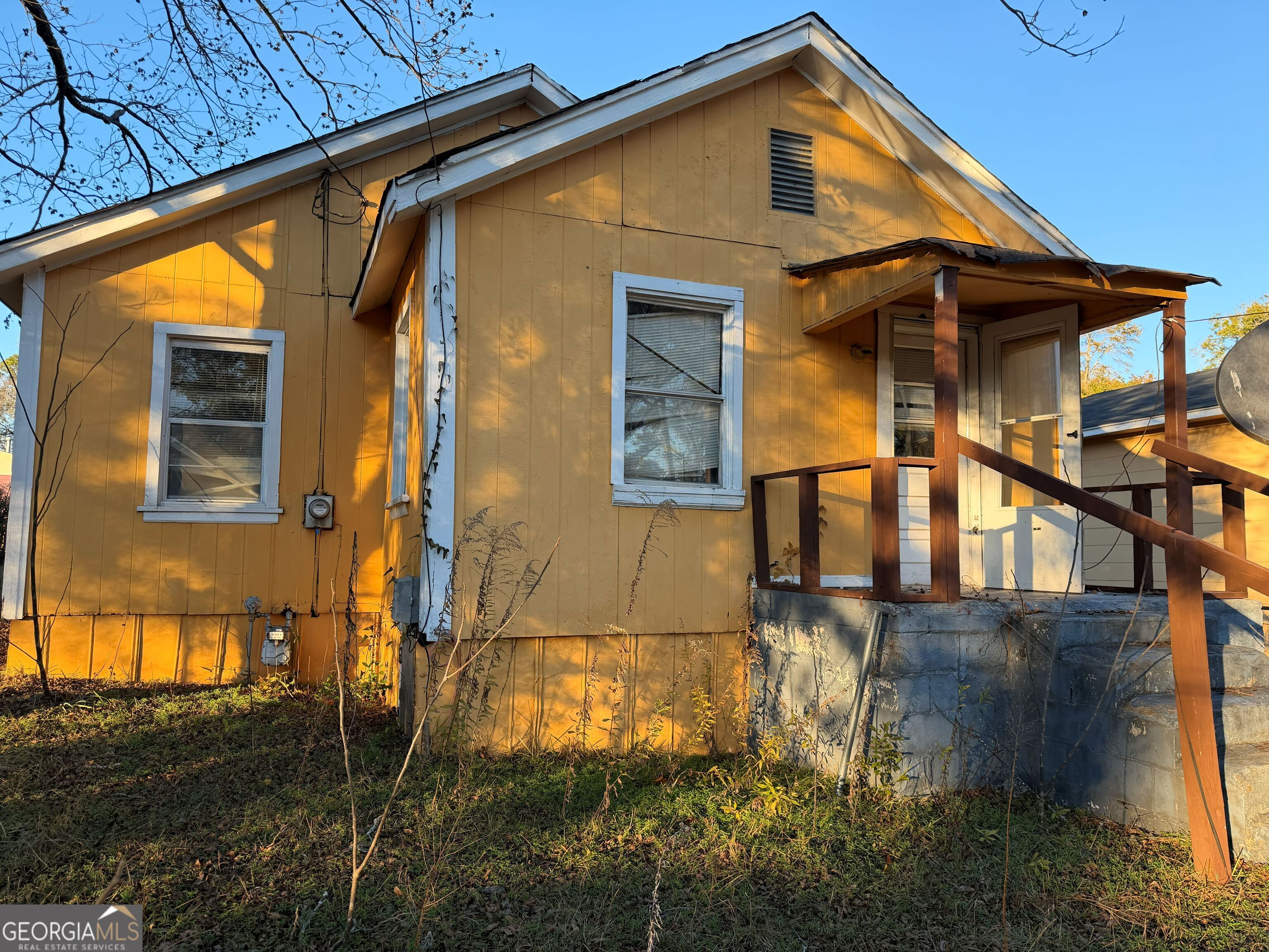 1502 E Roosevelt Avenue Property Photo 8