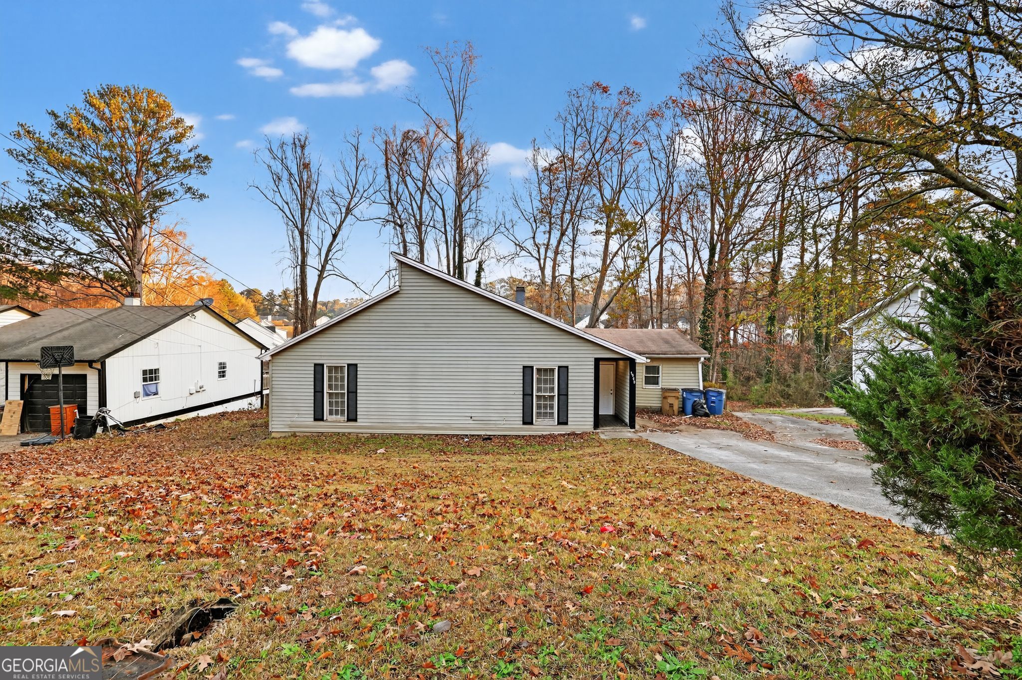 1009 Salisbury Trail Property Photo 1