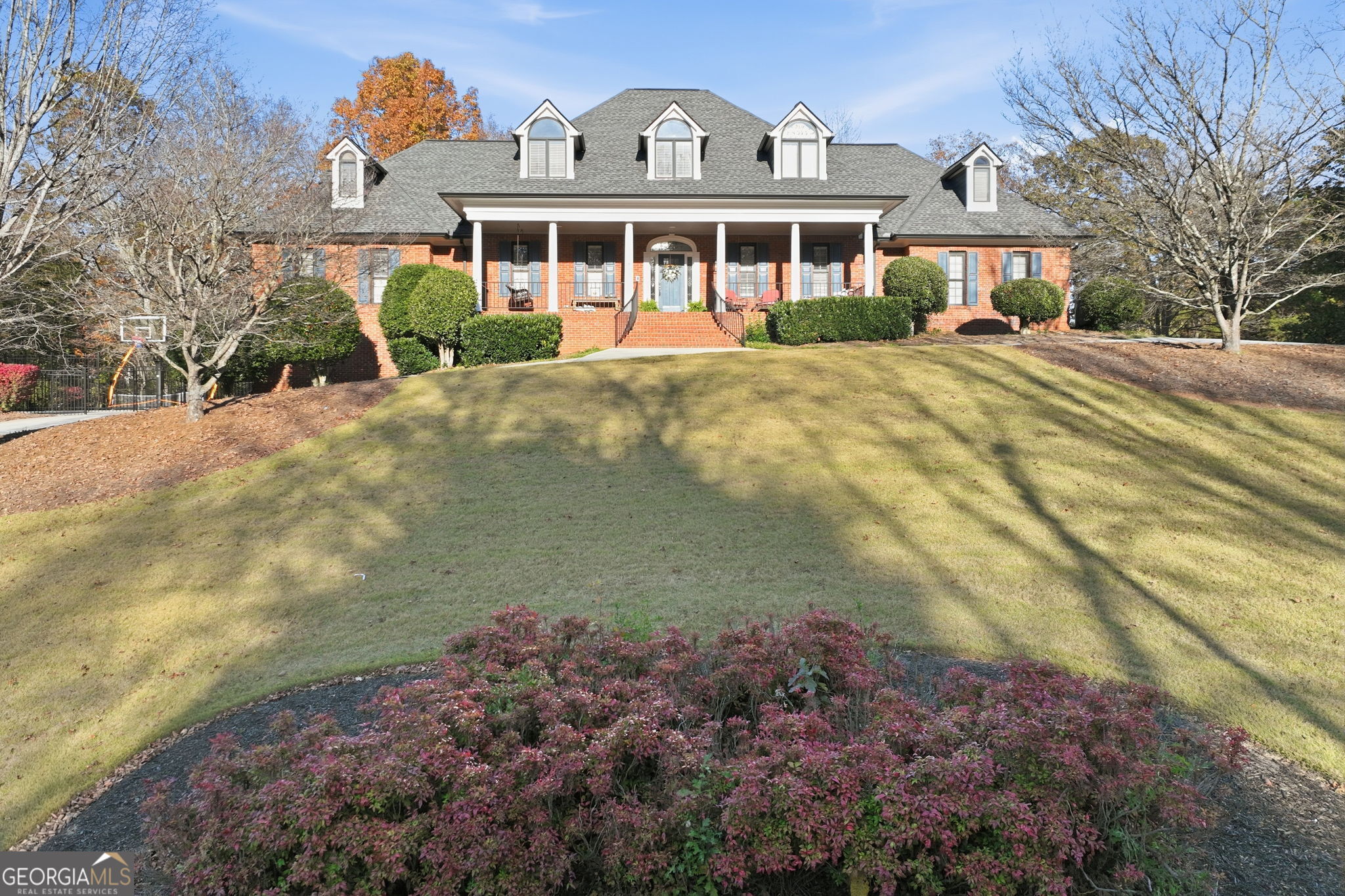 2650 Waters Edge Drive Property Photo 2