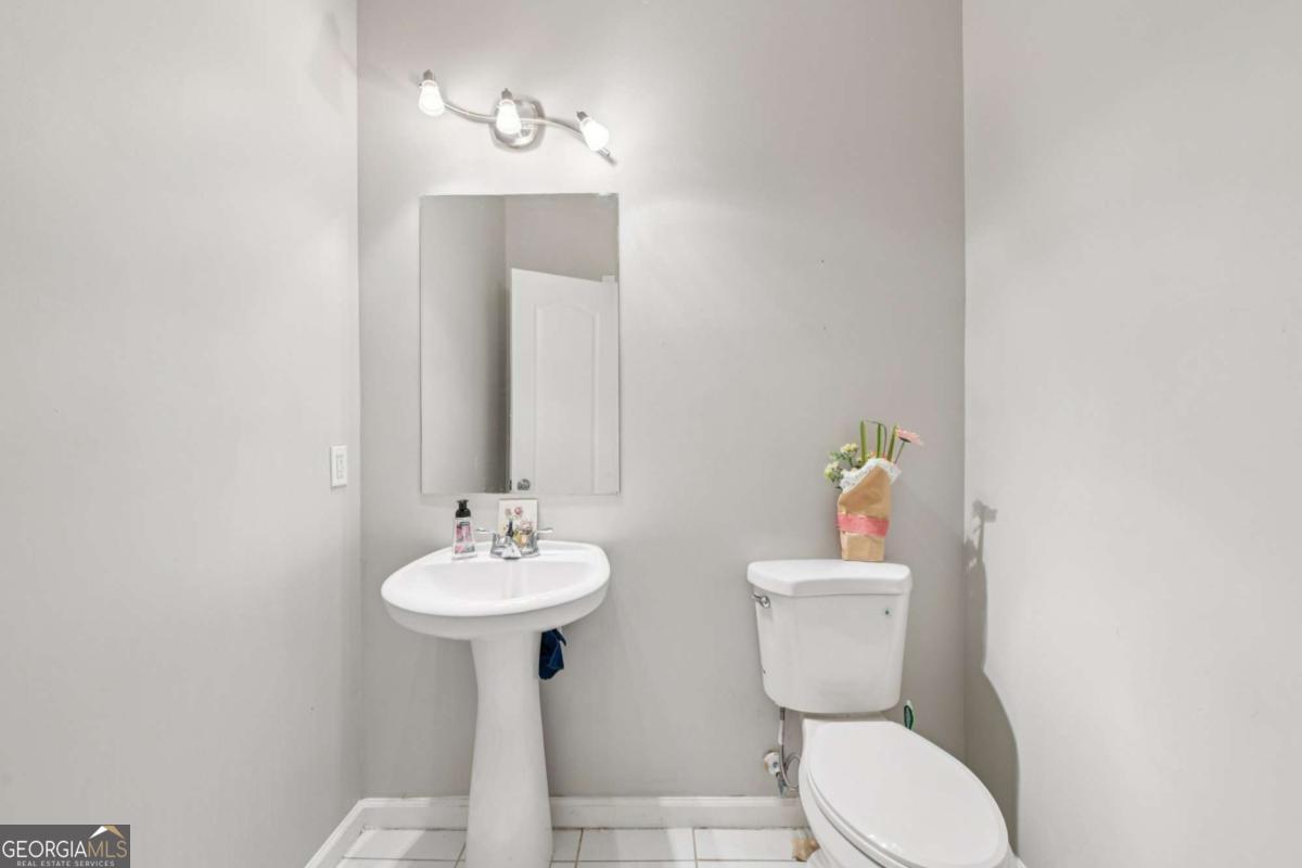 2393 Shady Maple Lane Property Photo 11