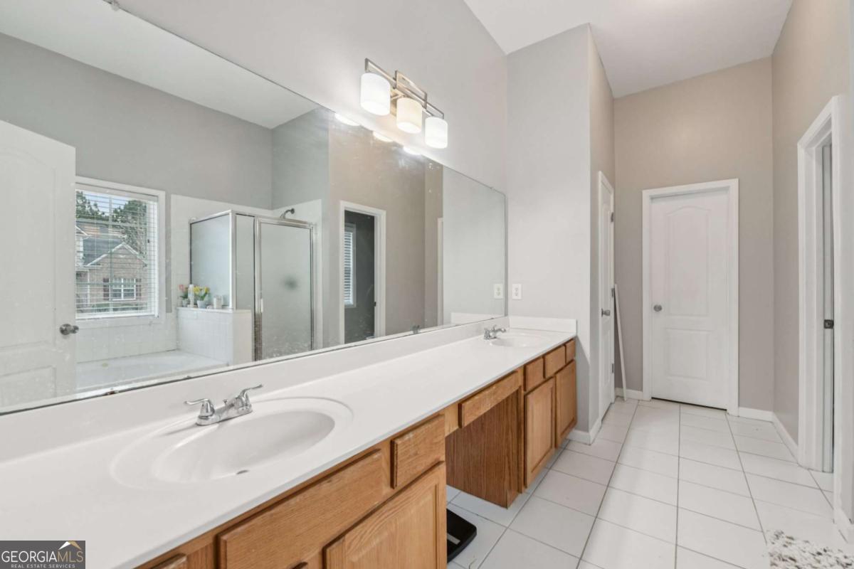 2393 Shady Maple Lane Property Photo 15