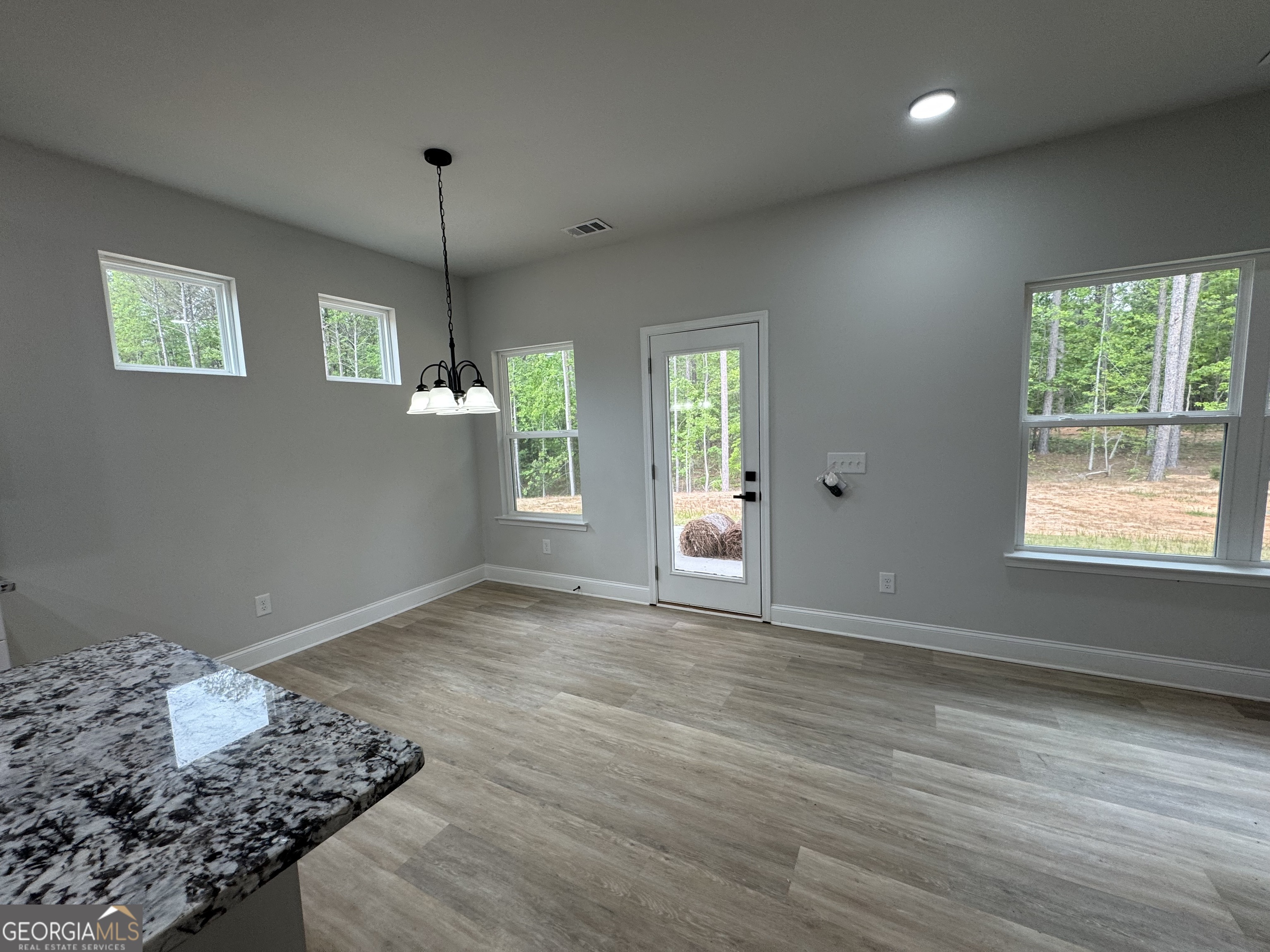 2057 N. Hicks Road Property Photo 13