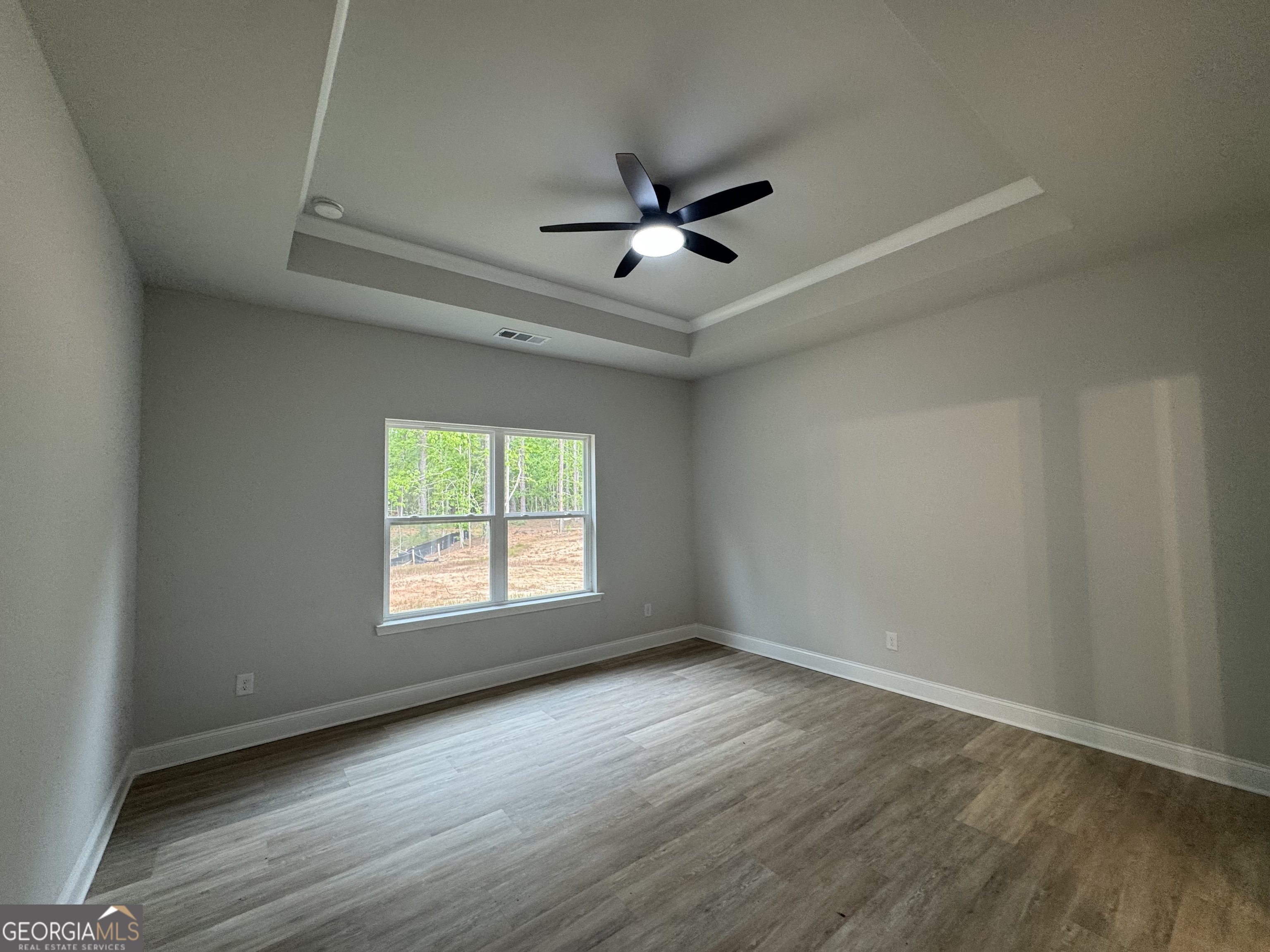 2057 N. Hicks Road Property Photo 14