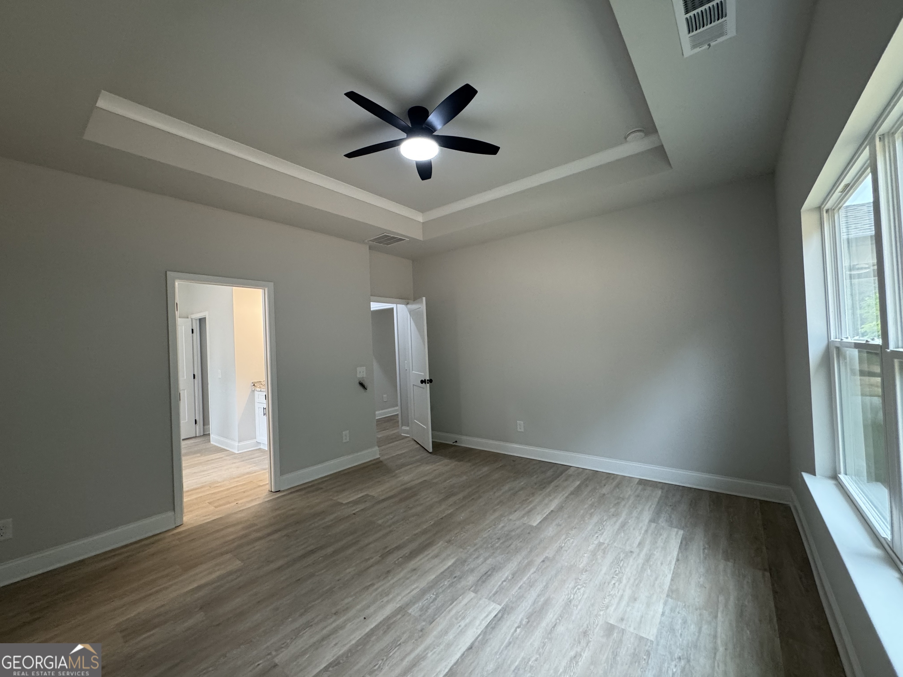 2057 N. Hicks Road Property Photo 15