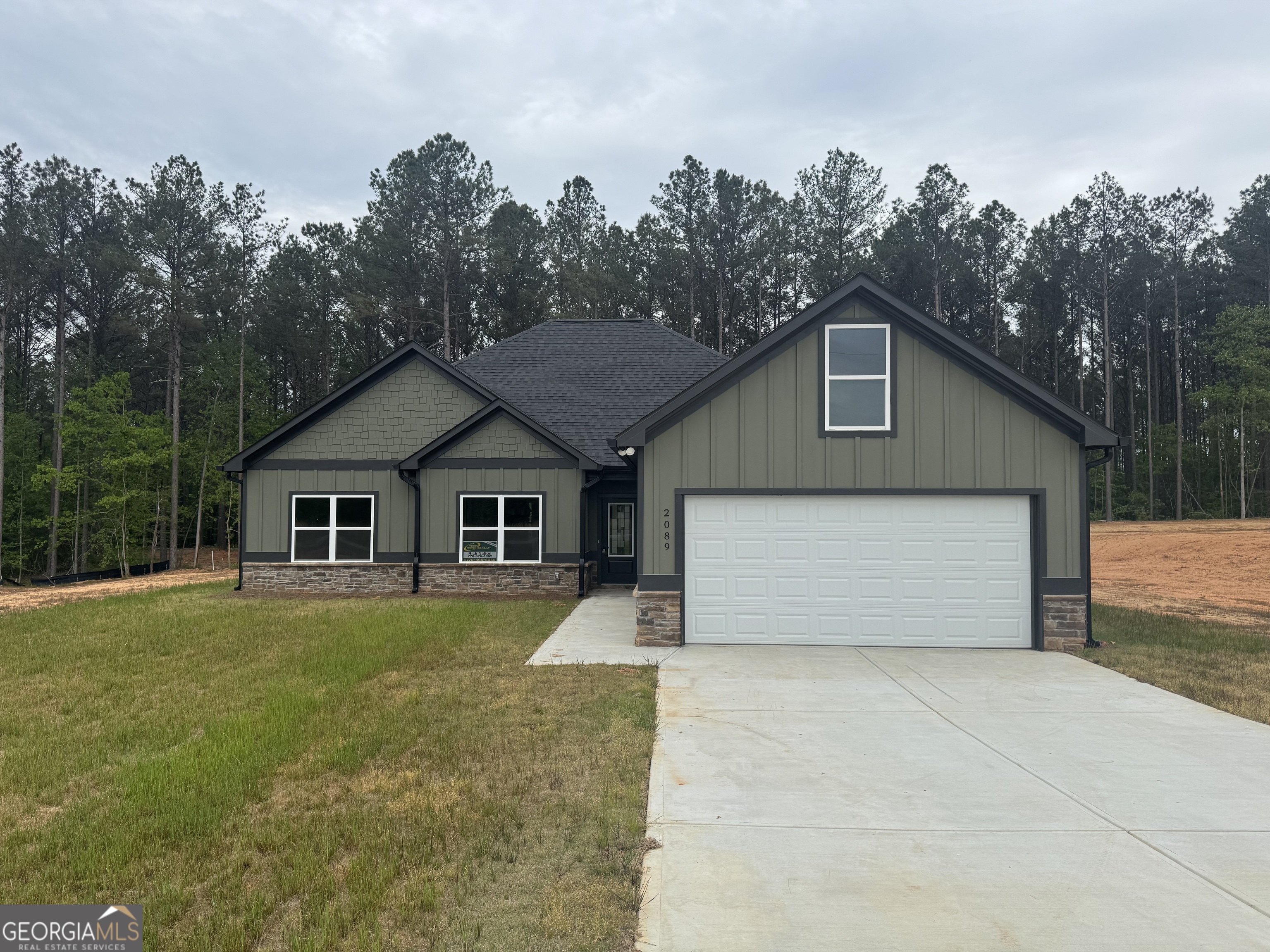 2089 N Hicks Road Property Photo 1