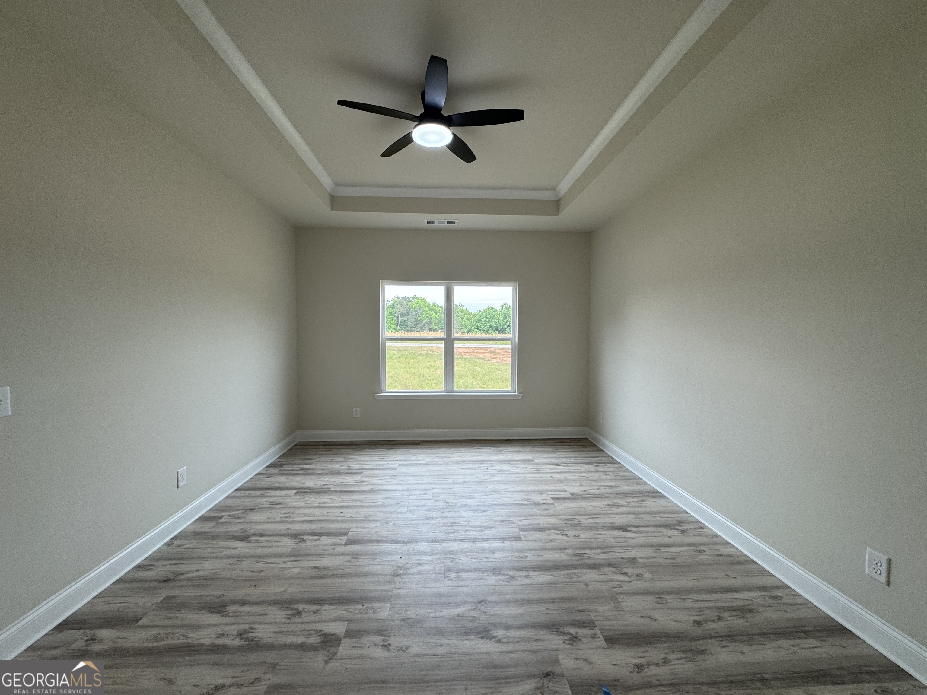 2089 N Hicks Road Property Photo 15