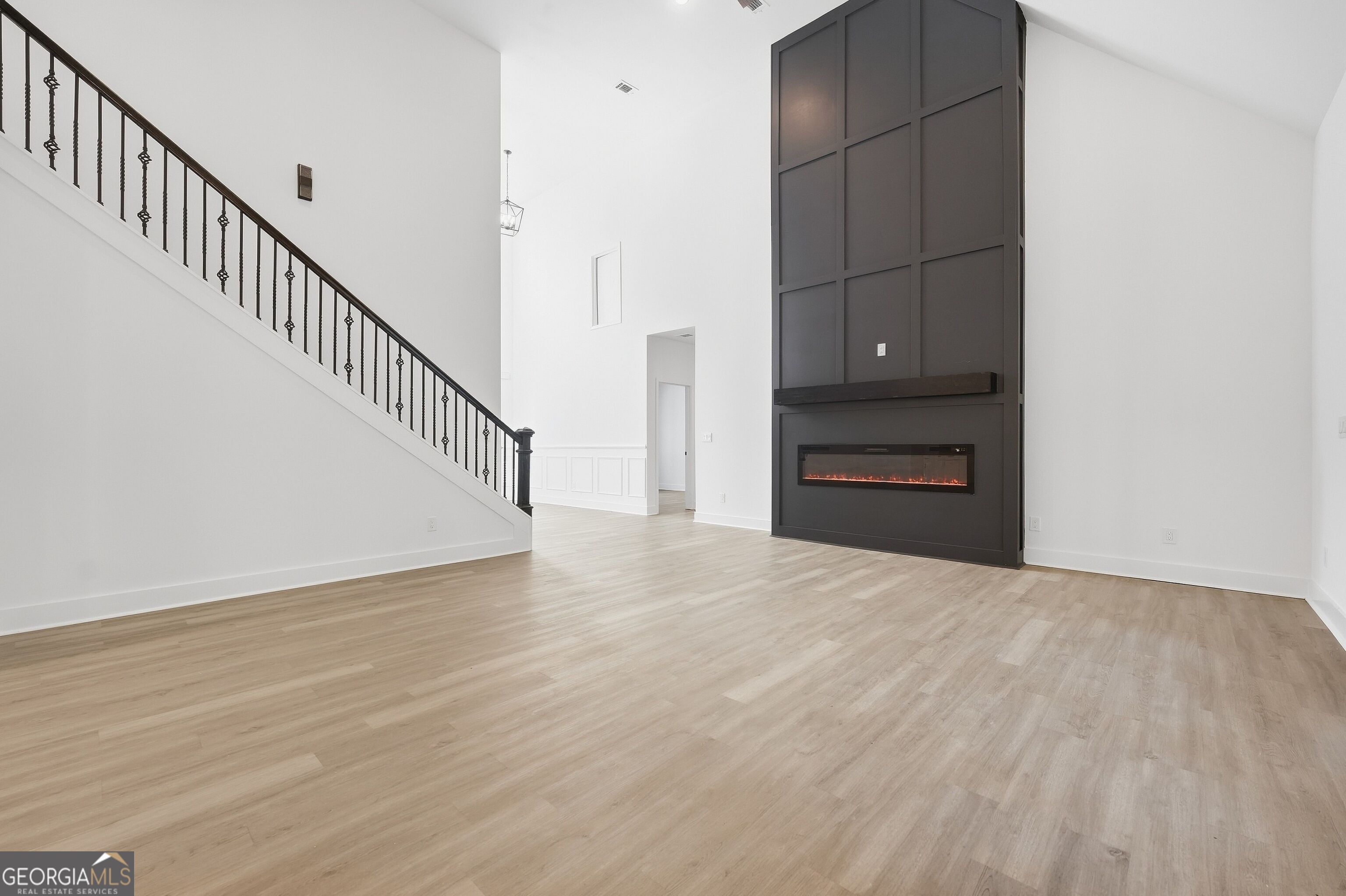 1444 Red Cedar Road Property Photo 4