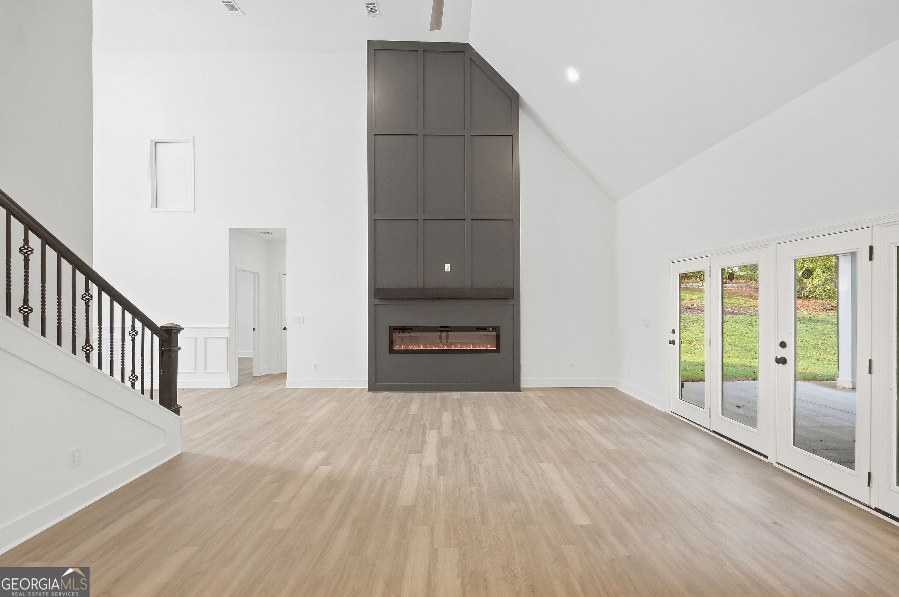 1444 Red Cedar Road Property Photo 5
