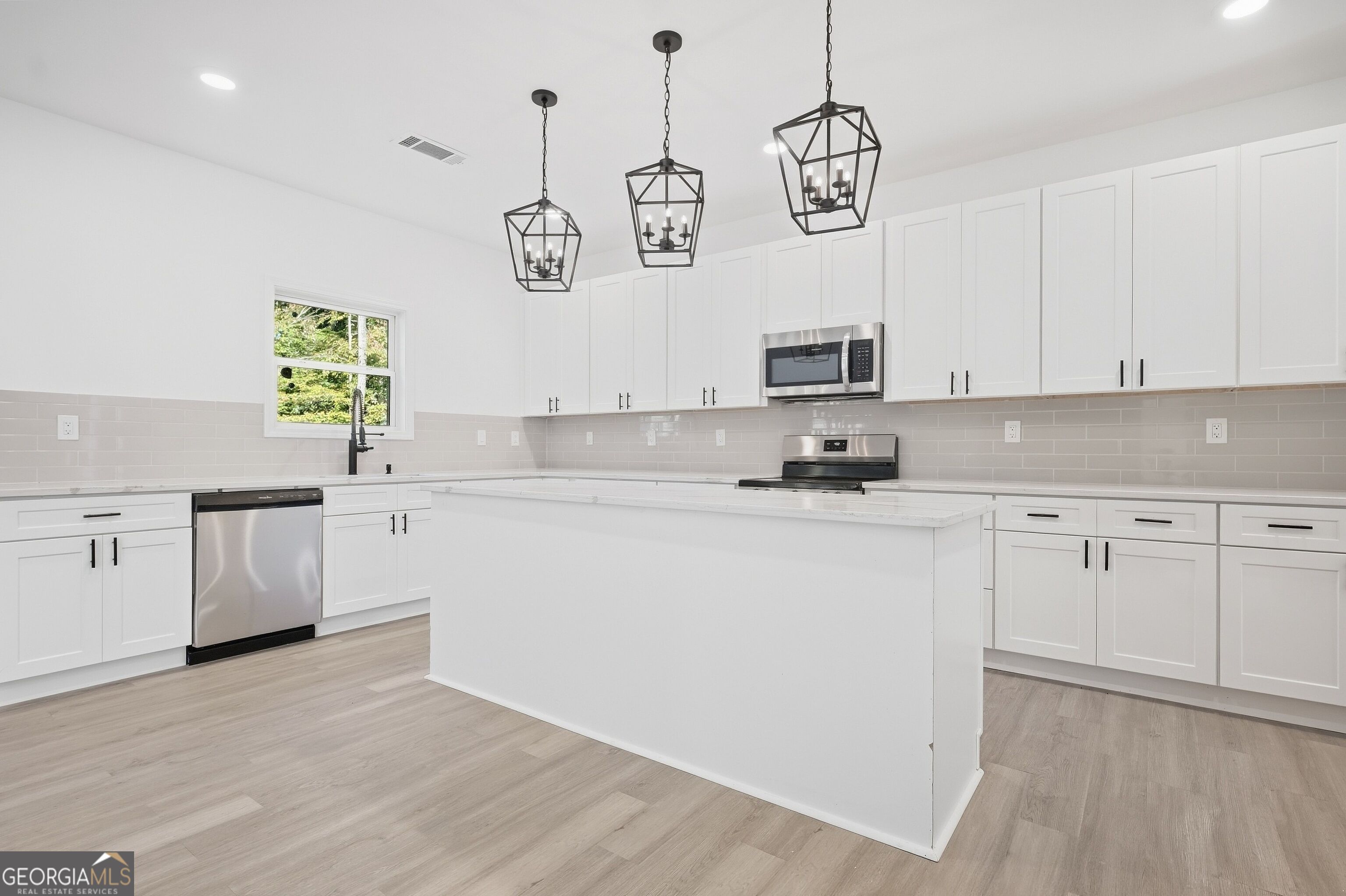 1444 Red Cedar Road Property Photo 10