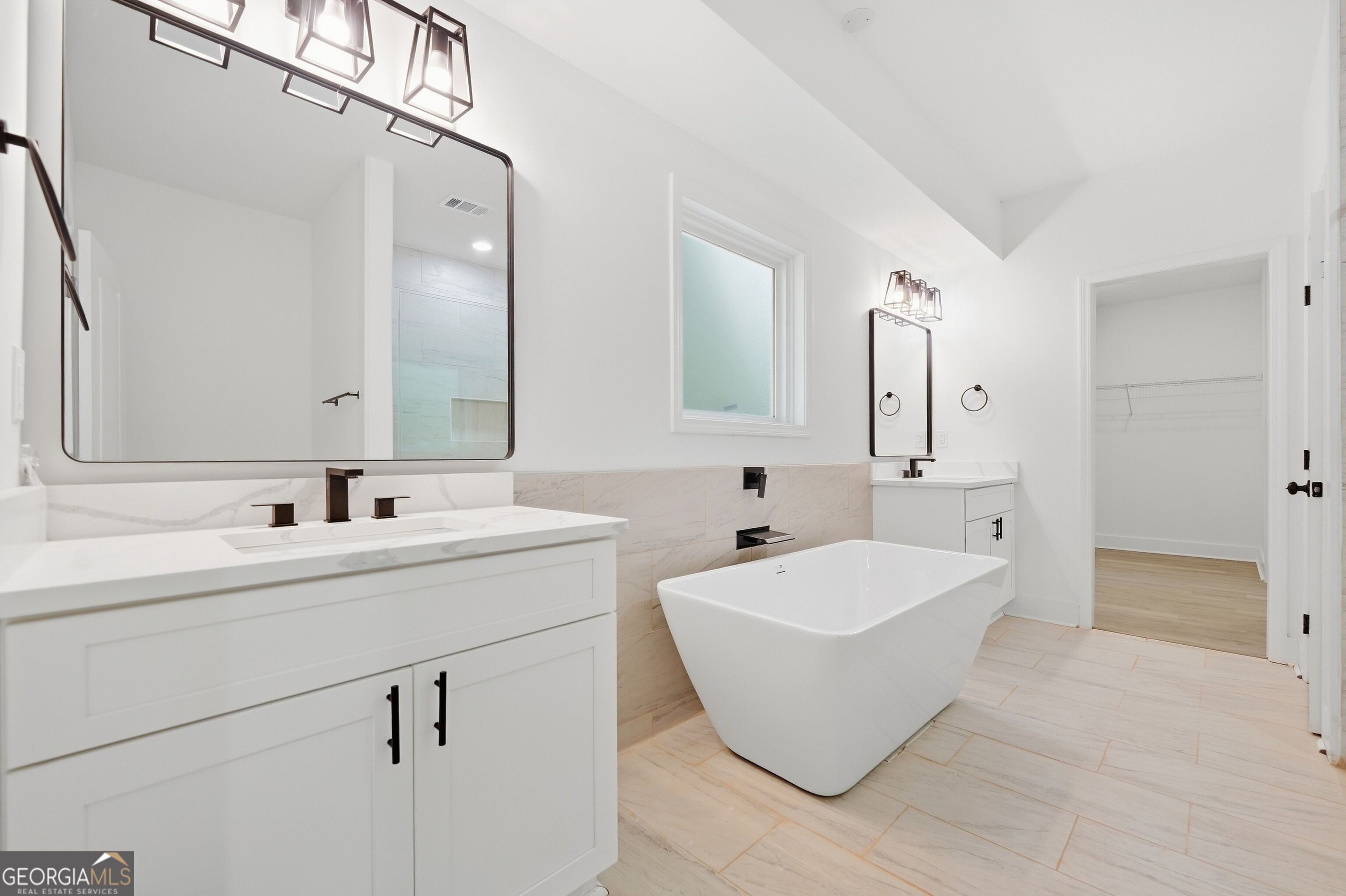 1444 Red Cedar Road Property Photo 17